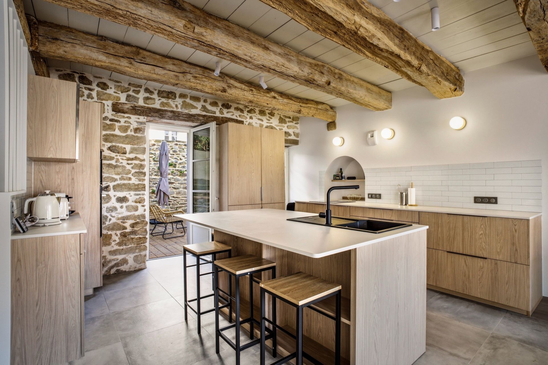 luxury house 5 Rooms for sale on AURAY (56400)