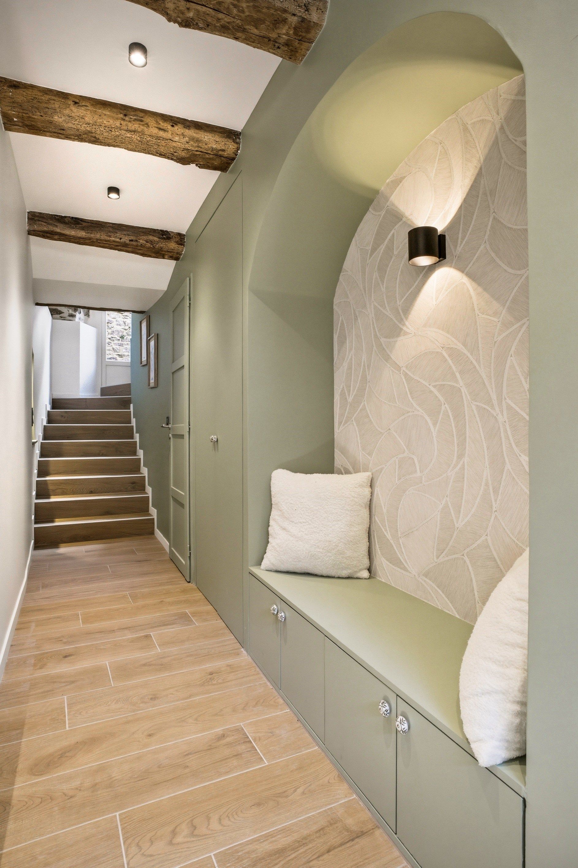 luxury house 5 Rooms for sale on AURAY (56400)