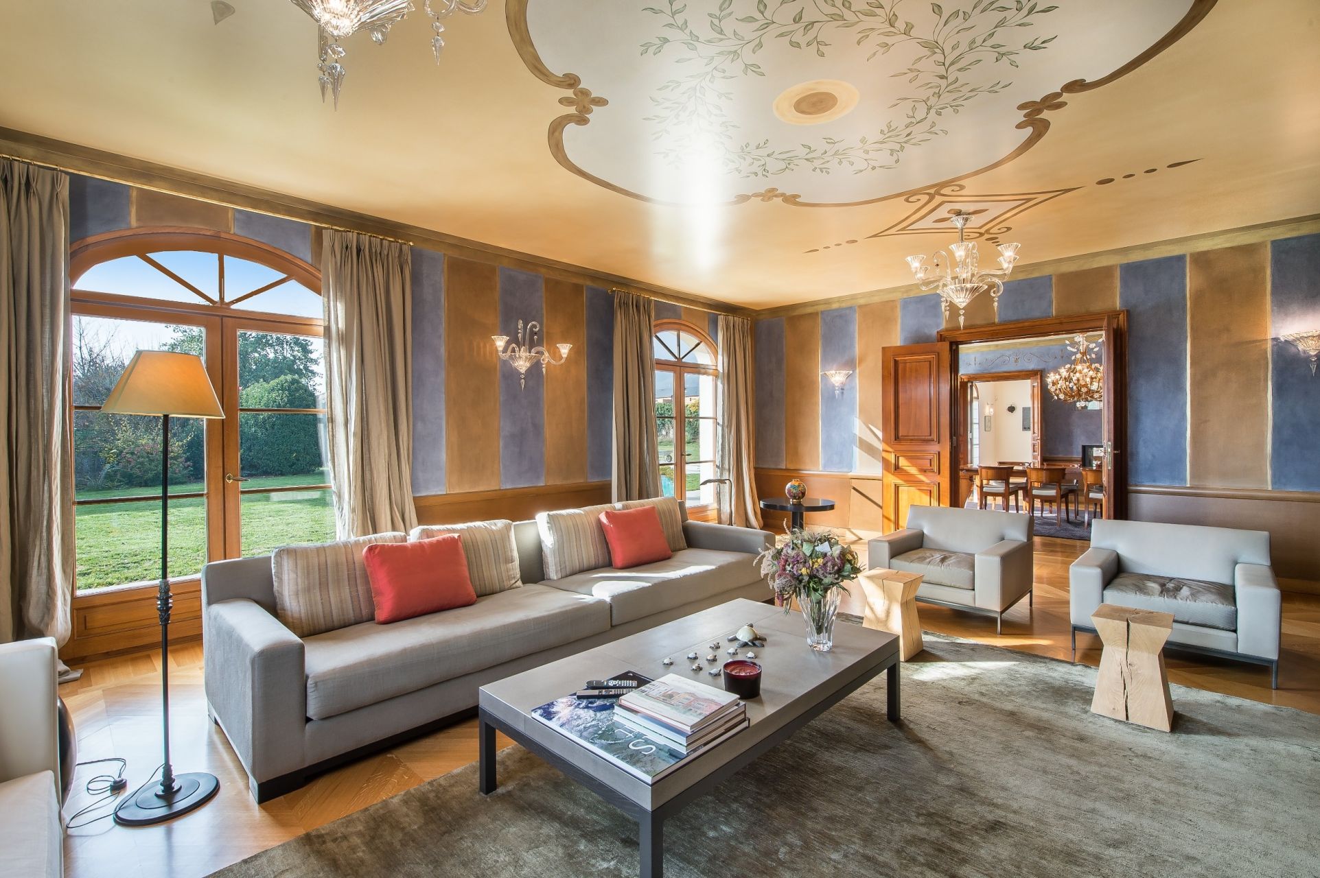 maison de luxe 12 Pièces en vente sur ECHENEVEX (01170)