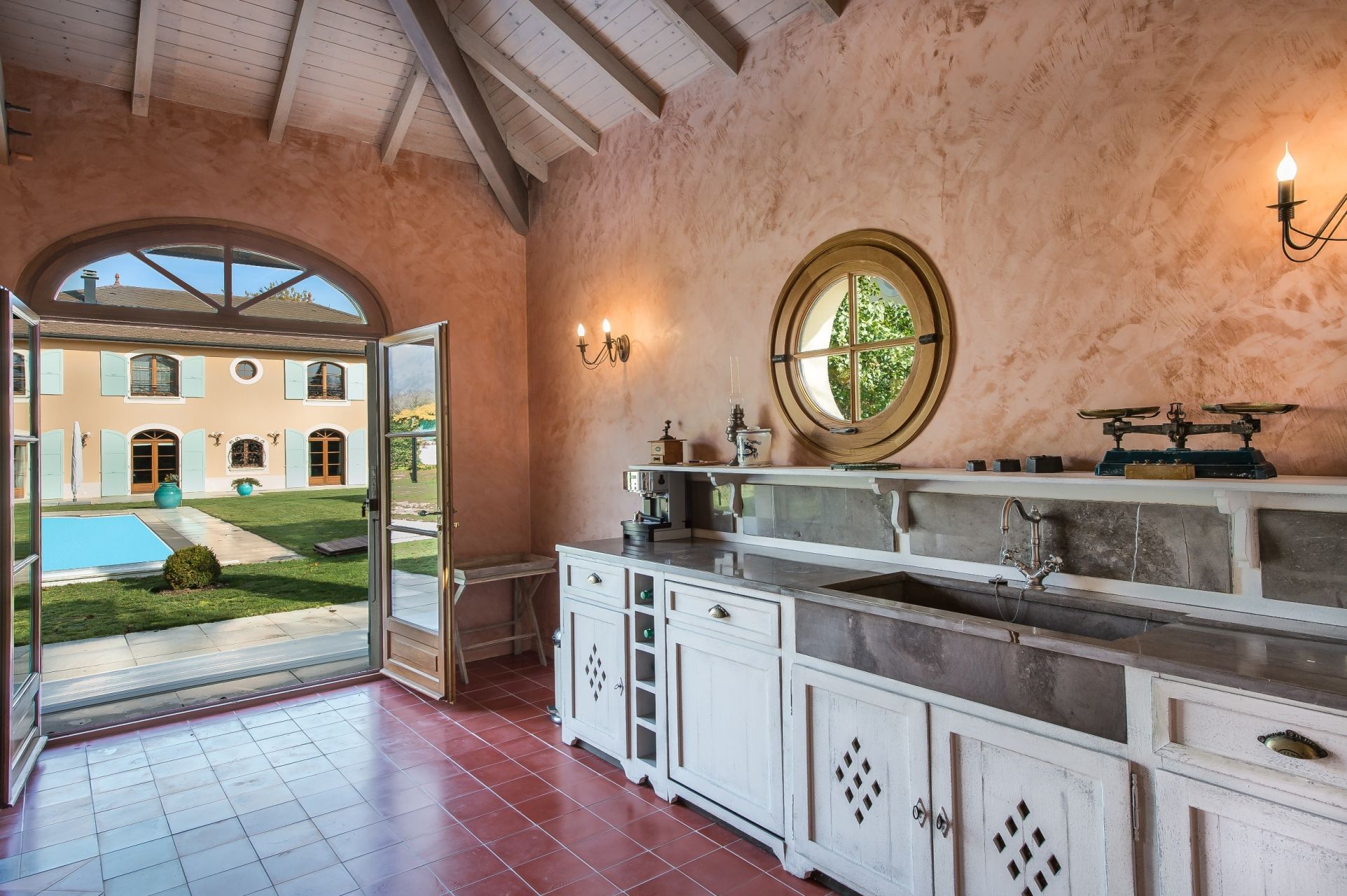 maison de luxe 12 Pièces en vente sur ECHENEVEX (01170)