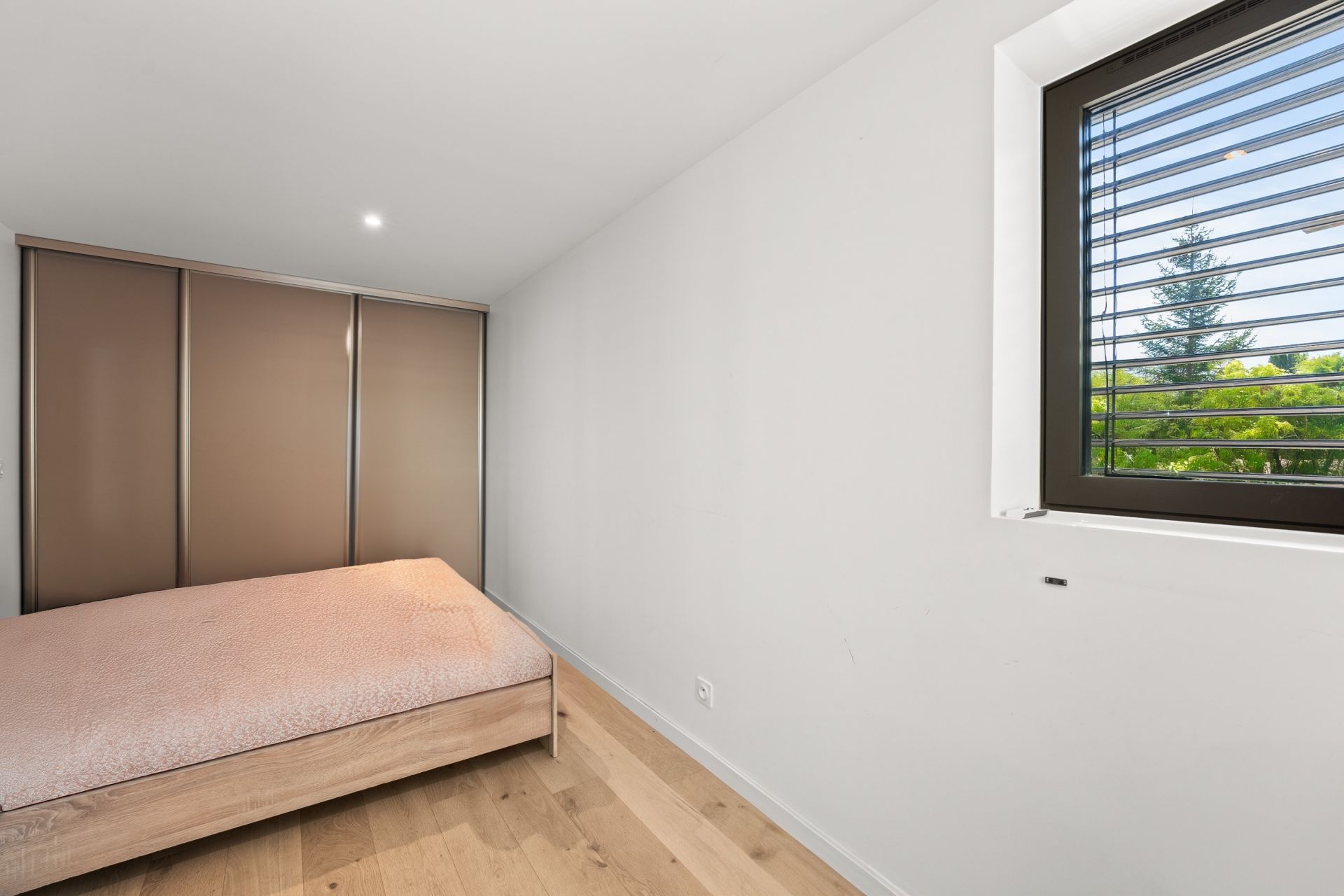 luxury house 6 Rooms for sale on PREVESSIN MOENS (01280)
