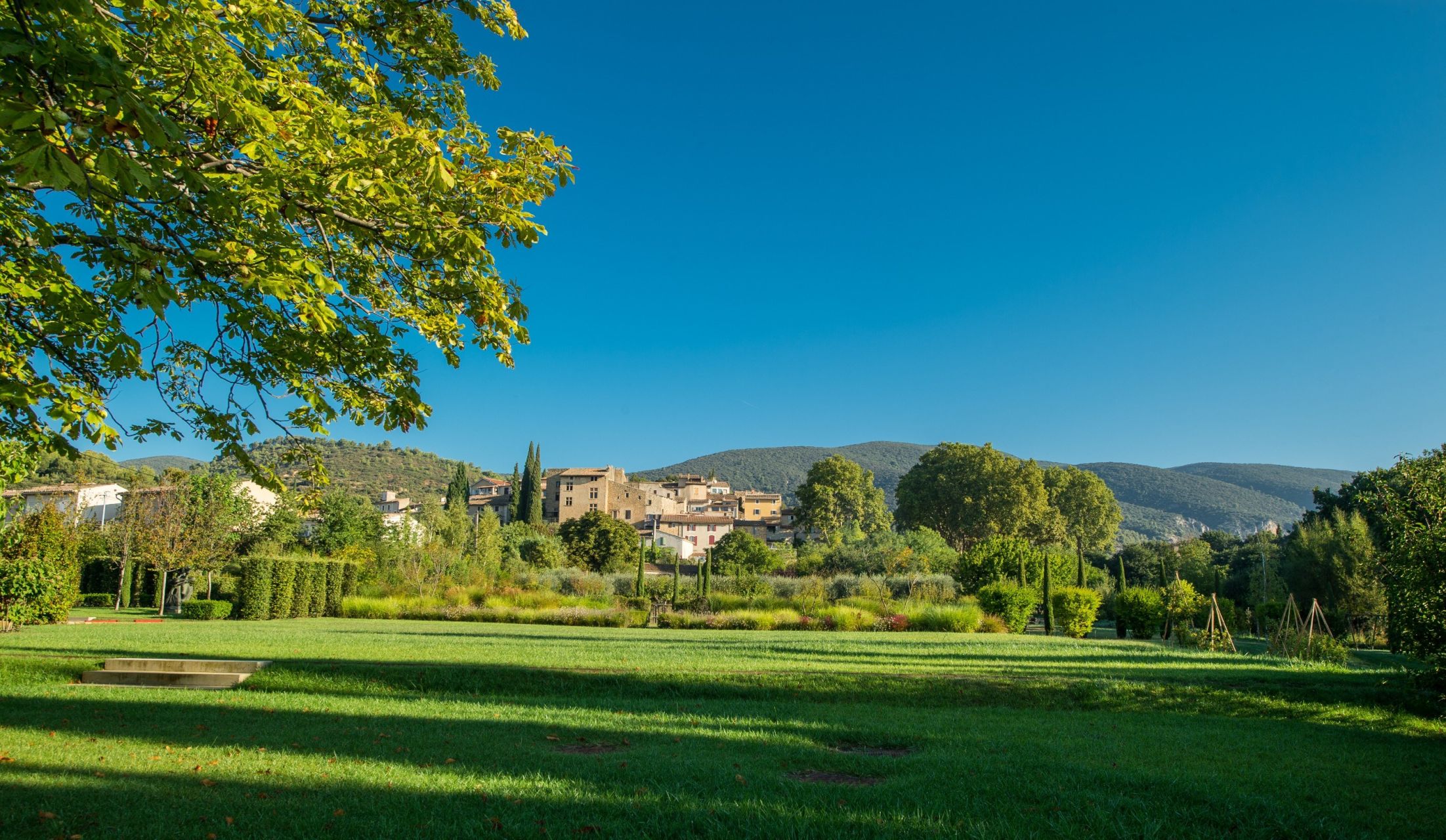 maison de luxe 12 Pièces en vente sur VAUGINES (84160)