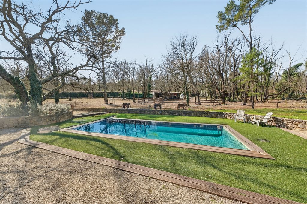 villa de luxe 6 Pièces en vente sur TOURRETTES (83440)