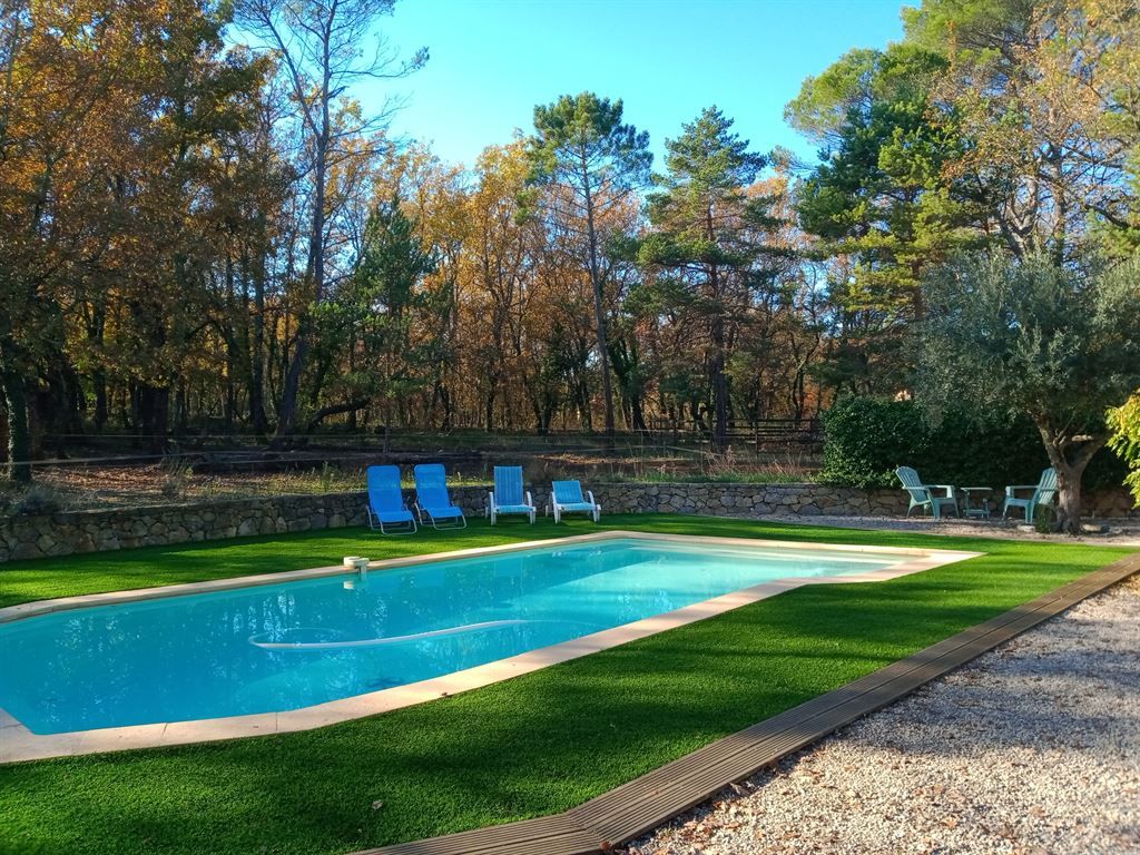 villa de luxe 6 Pièces en vente sur TOURRETTES (83440)