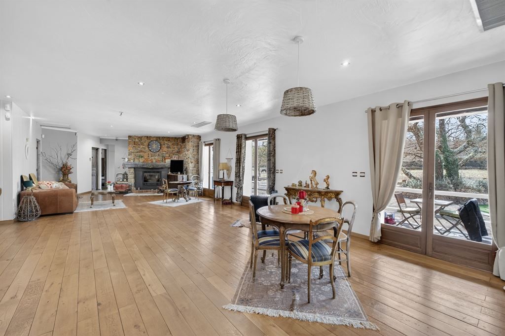 villa de luxe 6 Pièces en vente sur TOURRETTES (83440)