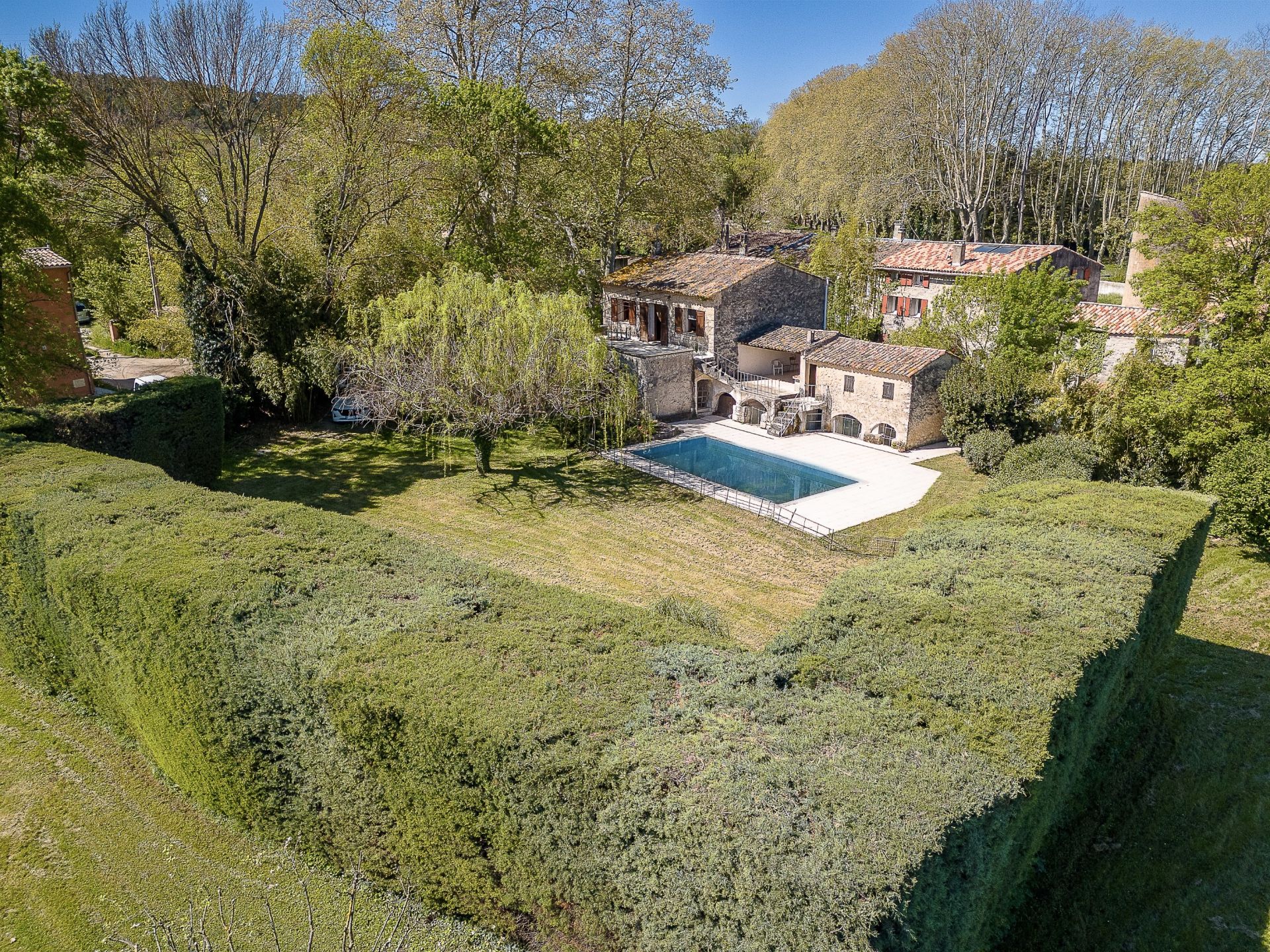 luxury house 10 Rooms for sale on FUVEAU (13710)