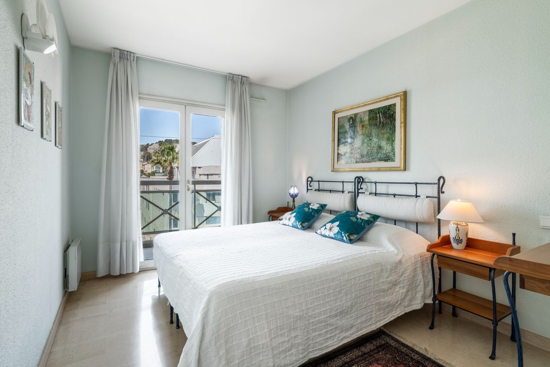 luxury apartment 4 Rooms for sale on NICE (06000)