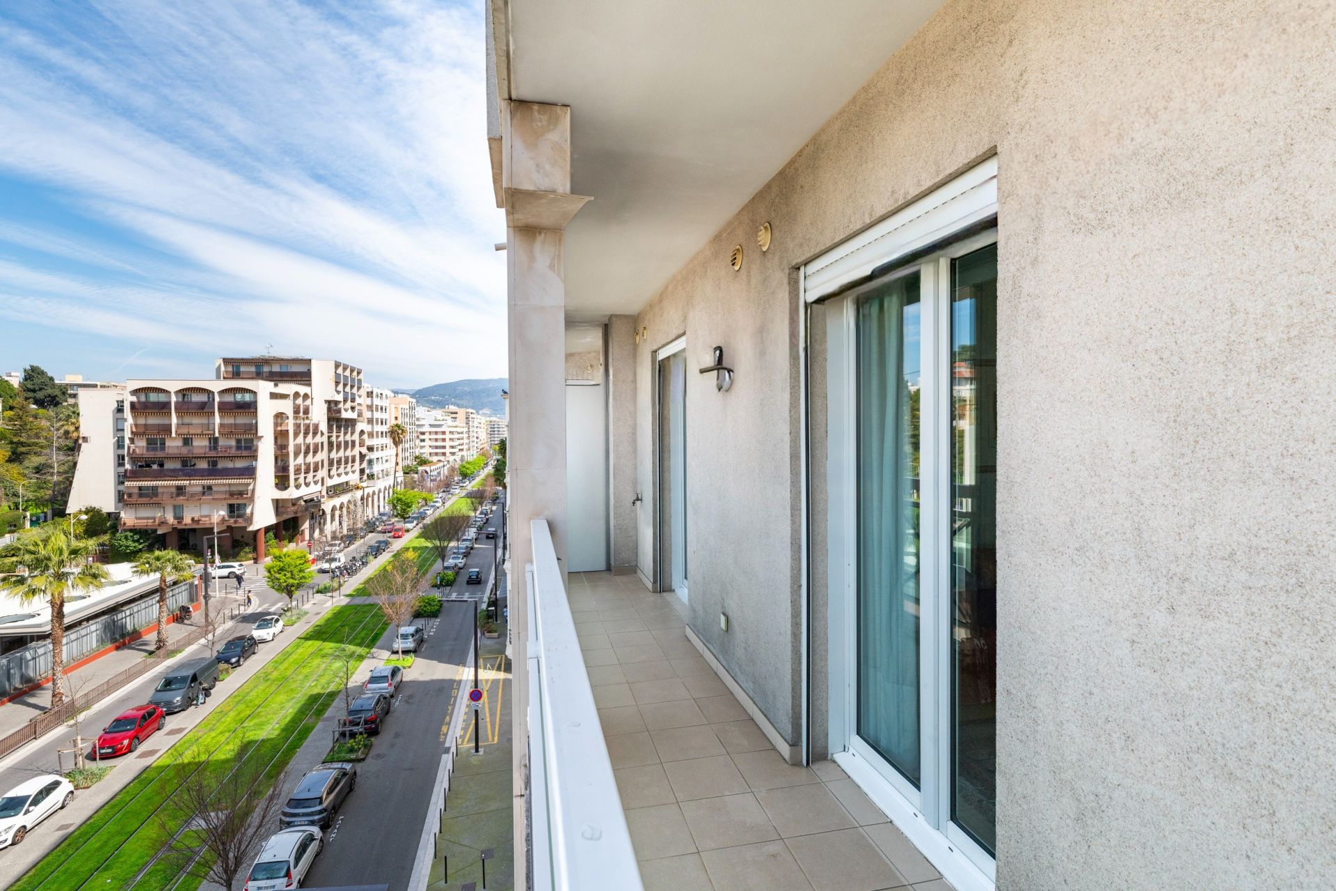 luxury apartment 4 Rooms for sale on NICE (06000)