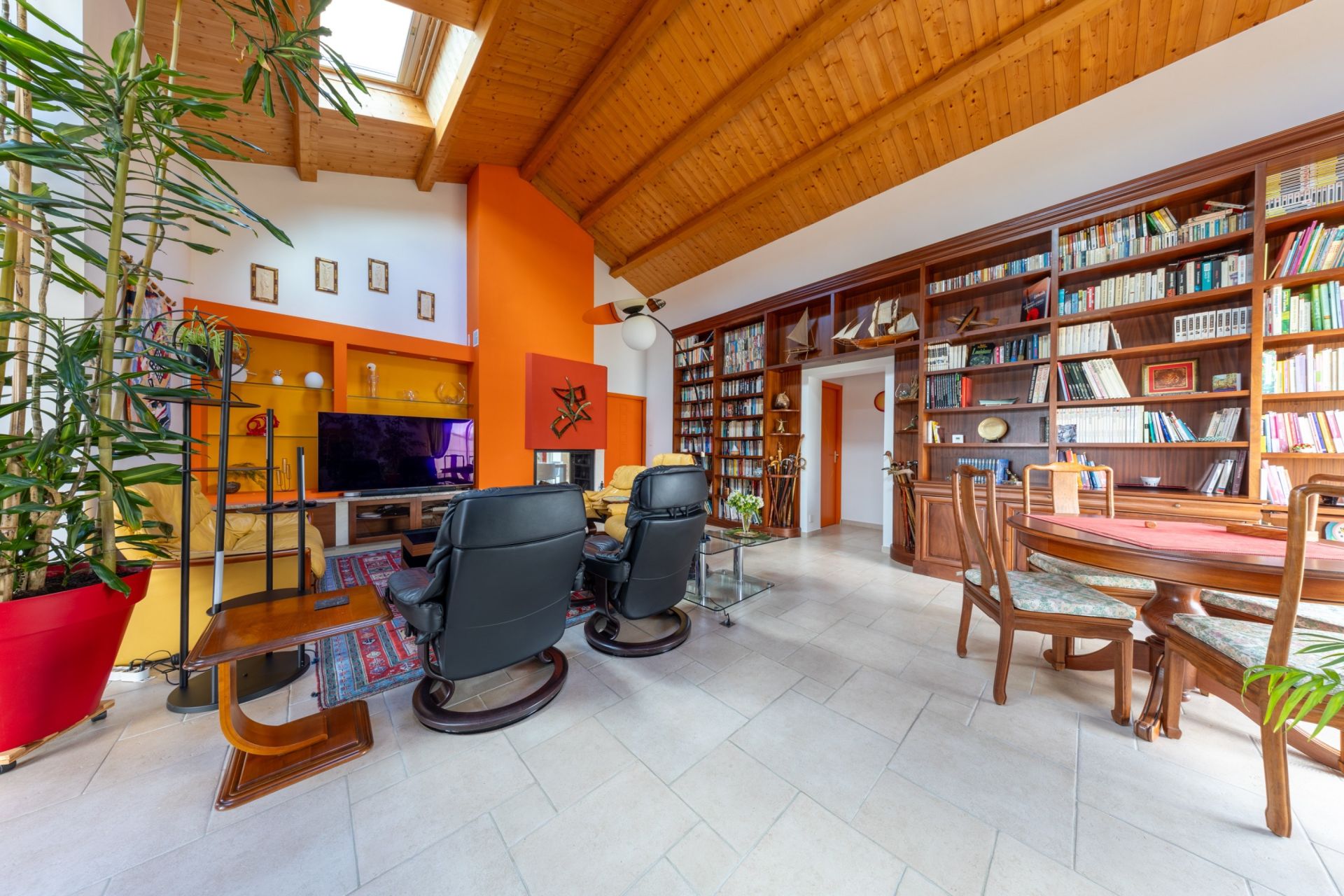 luxury house 11 Rooms for sale on JARD SUR MER (85520)
