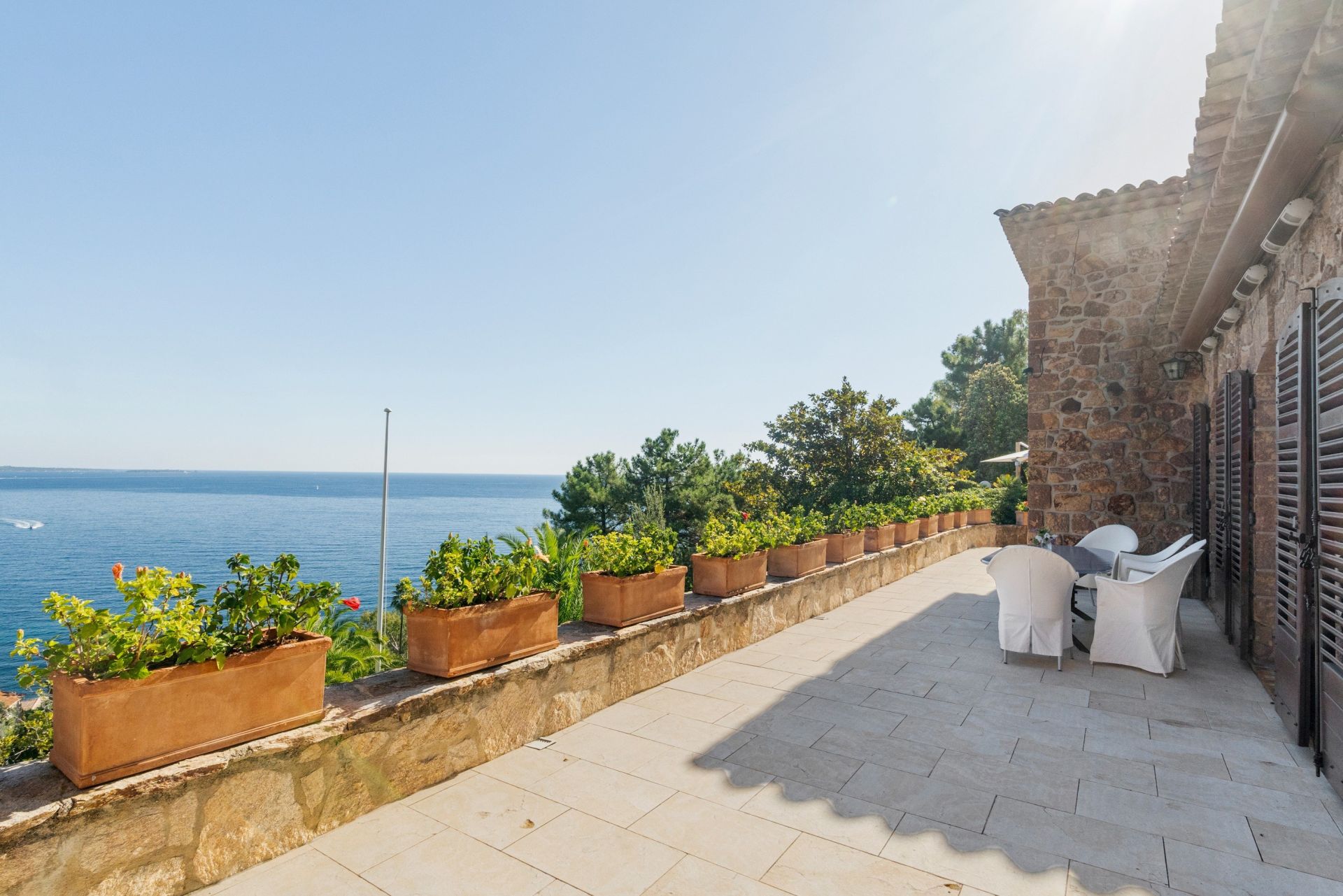 maison de maître 11 Pièces en vente sur THEOULE SUR MER (06590)