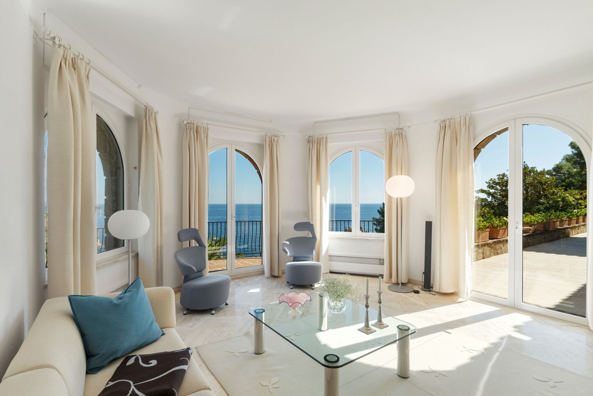 maison de maître 11 Pièces en vente sur THEOULE SUR MER (06590)