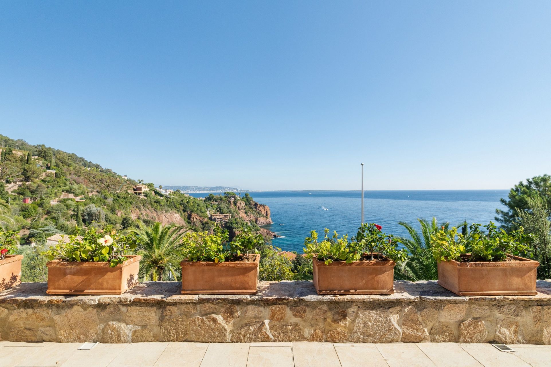 maison de maître 11 Pièces en vente sur THEOULE SUR MER (06590)