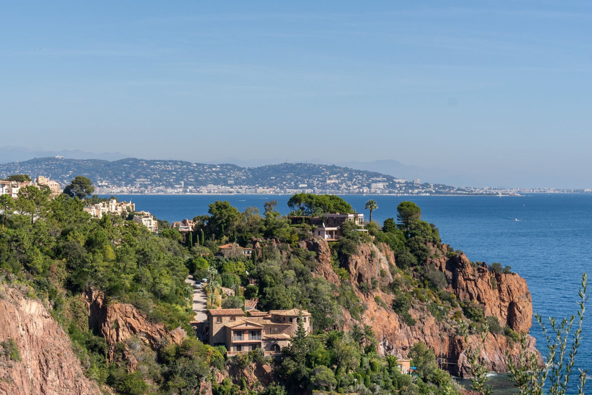 maison de maître 11 Pièces en vente sur THEOULE SUR MER (06590)