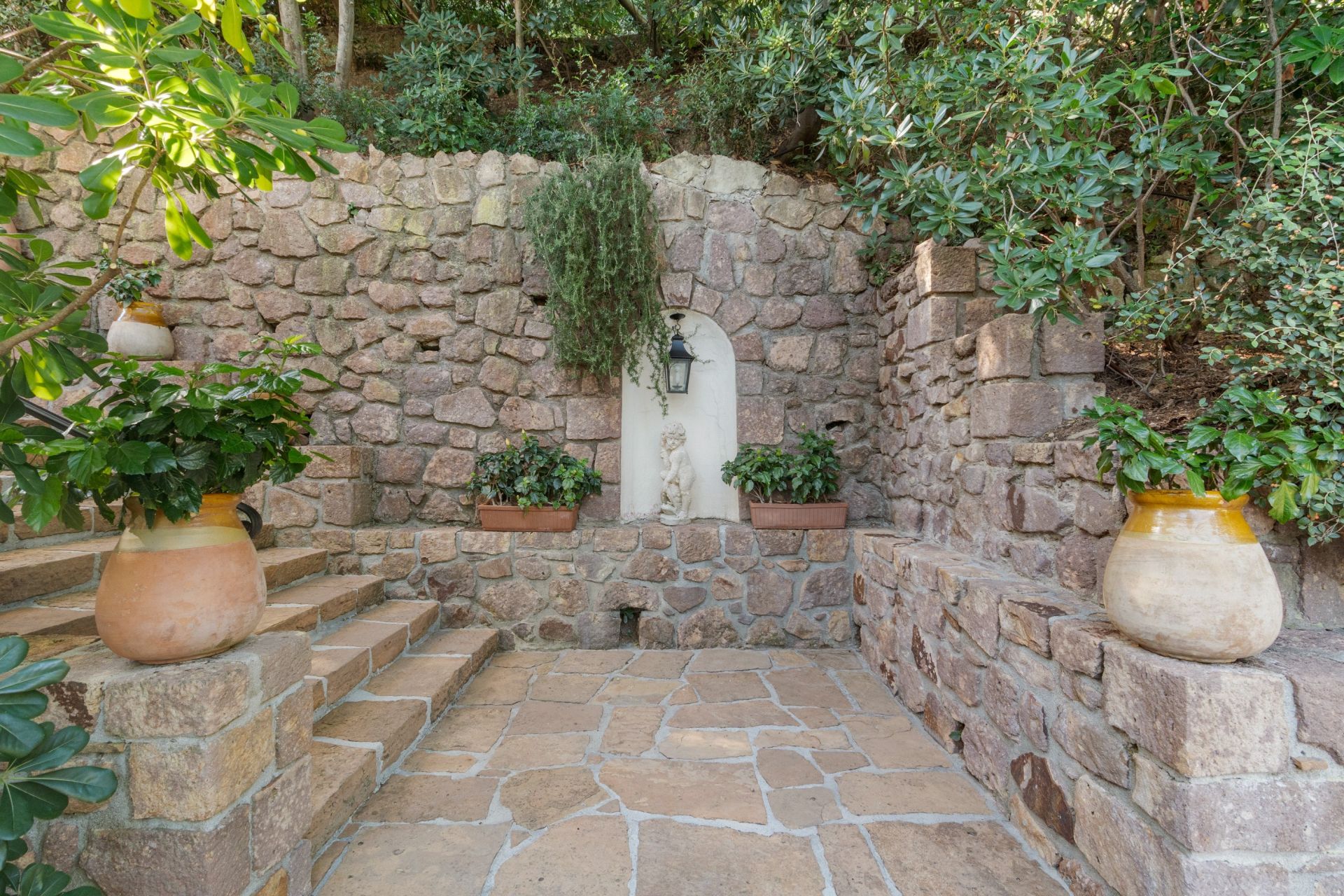 maison de maître 11 Pièces en vente sur THEOULE SUR MER (06590)