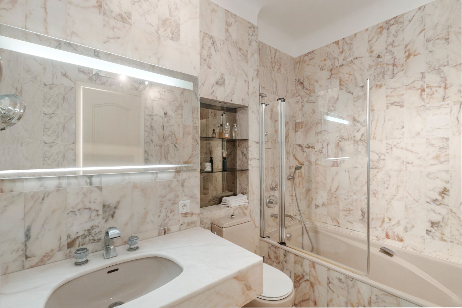 maison de maître 11 Pièces en vente sur THEOULE SUR MER (06590)