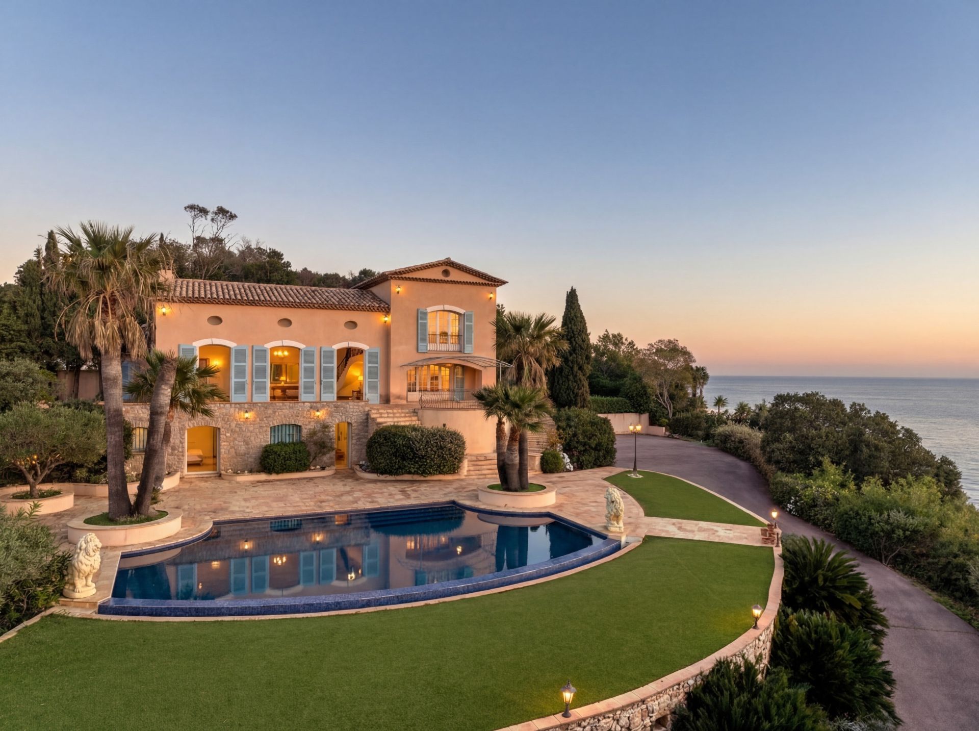 bastide 7 Pièces en vente sur ST RAPHAEL (83700)