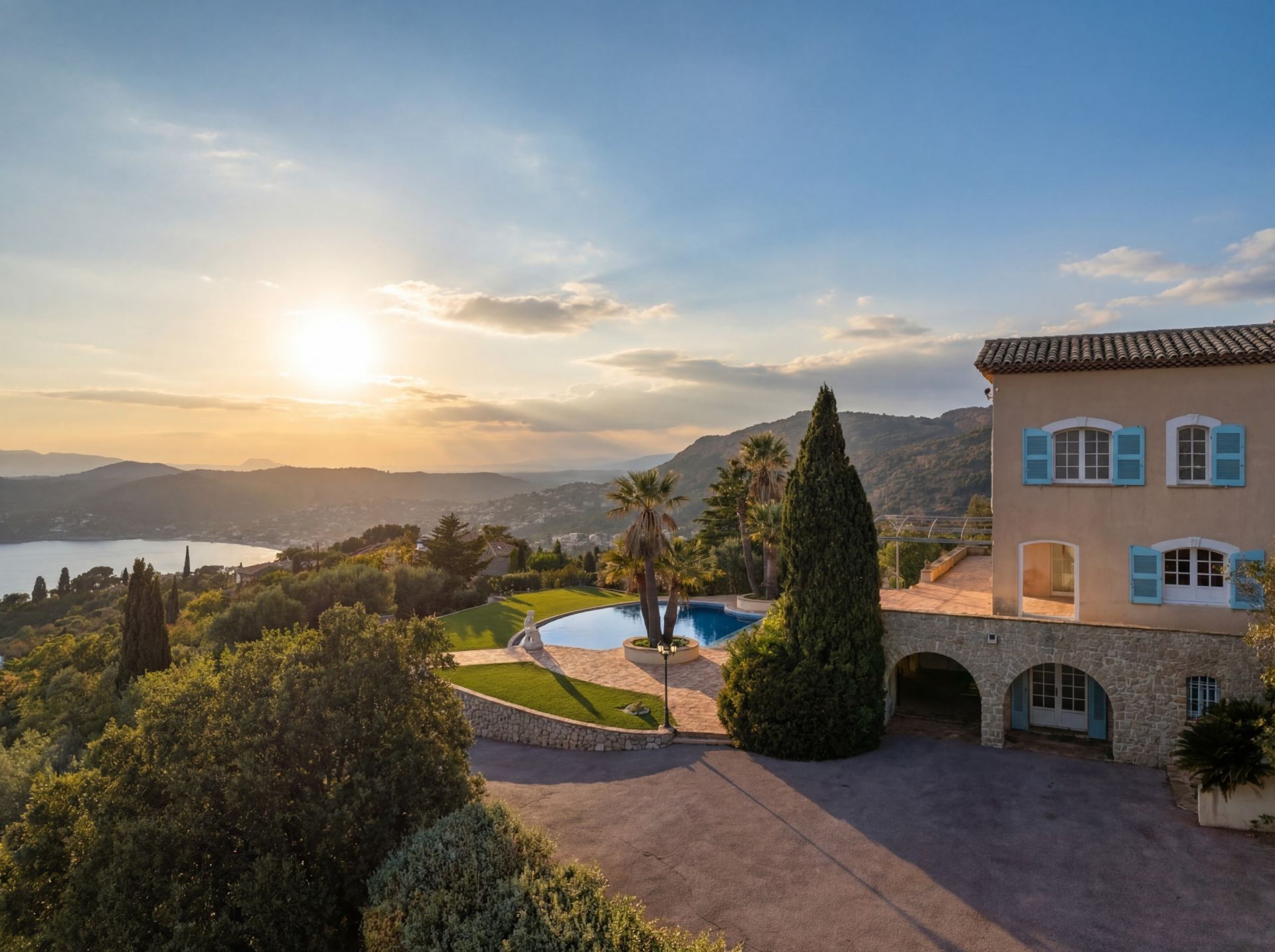 bastide 7 Pièces en vente sur ST RAPHAEL (83700)