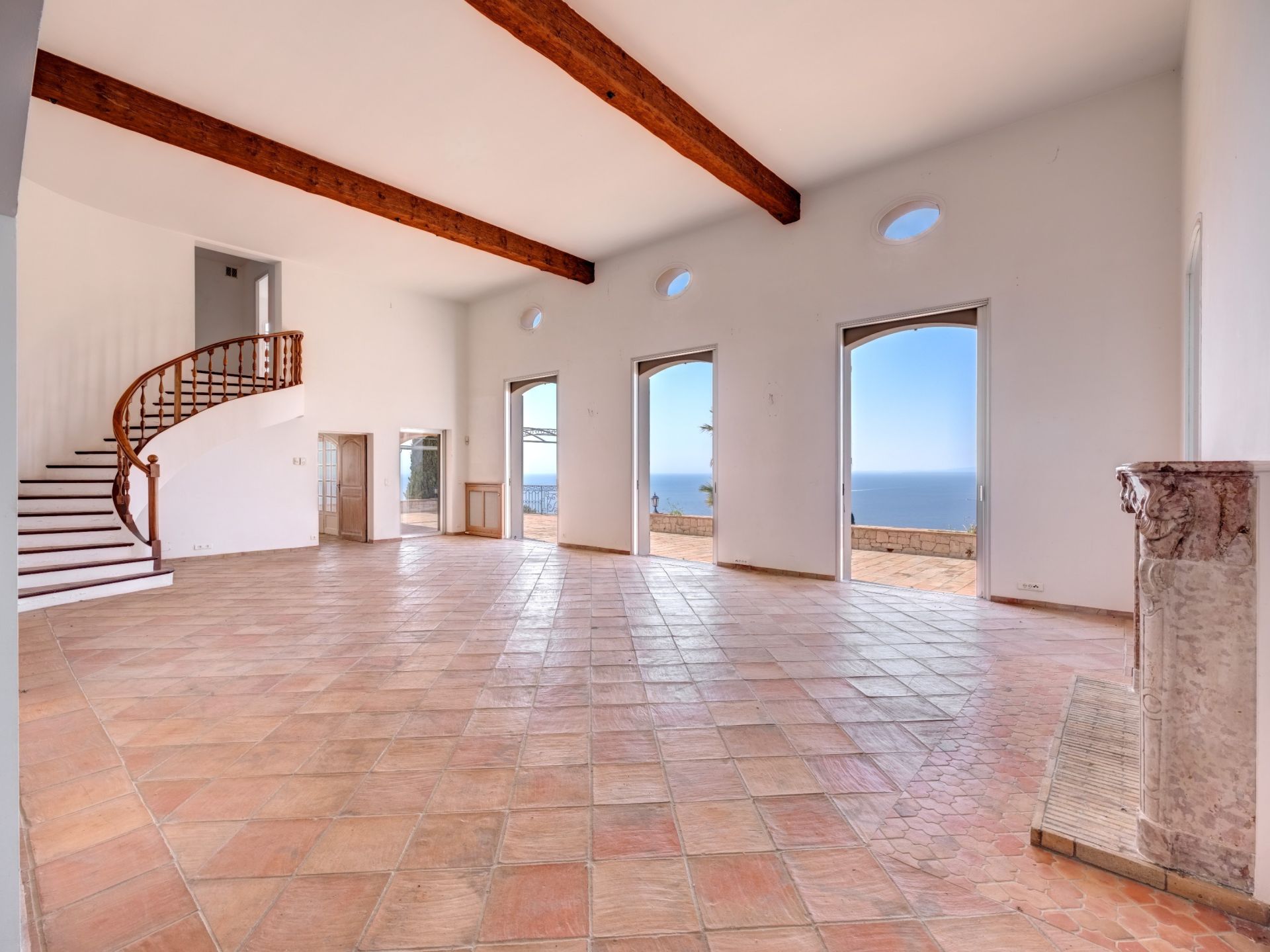 bastide 7 Rooms for sale on ST RAPHAEL (83700)