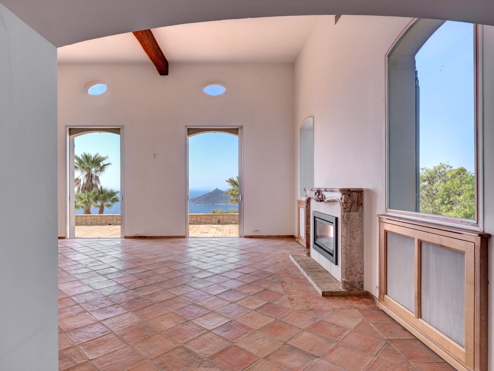 bastide 7 Pièces en vente sur ST RAPHAEL (83700)