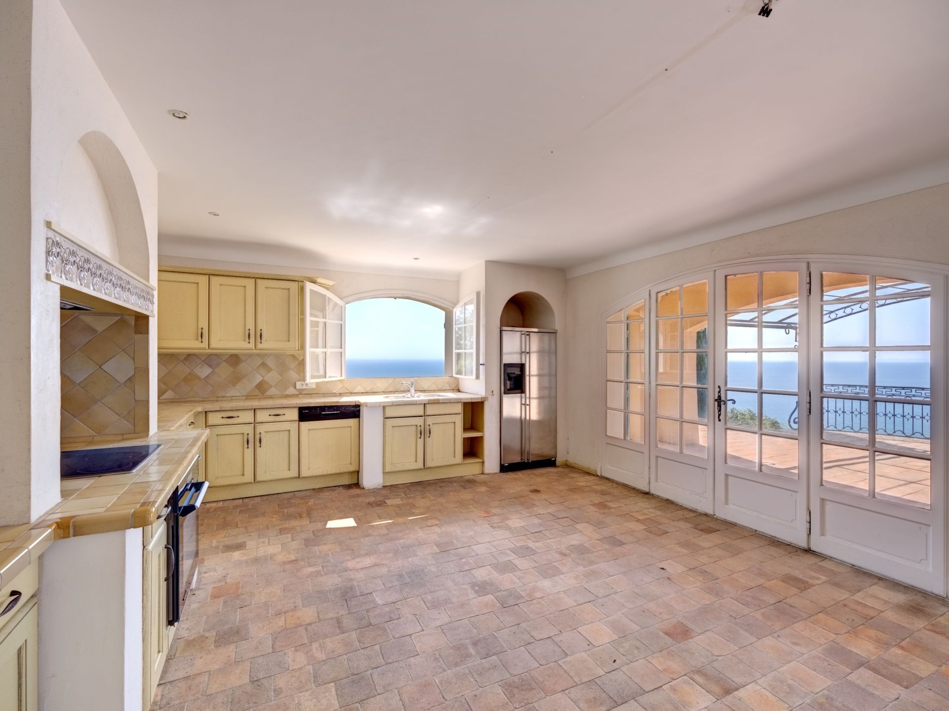 bastide 7 Rooms for sale on ST RAPHAEL (83700)