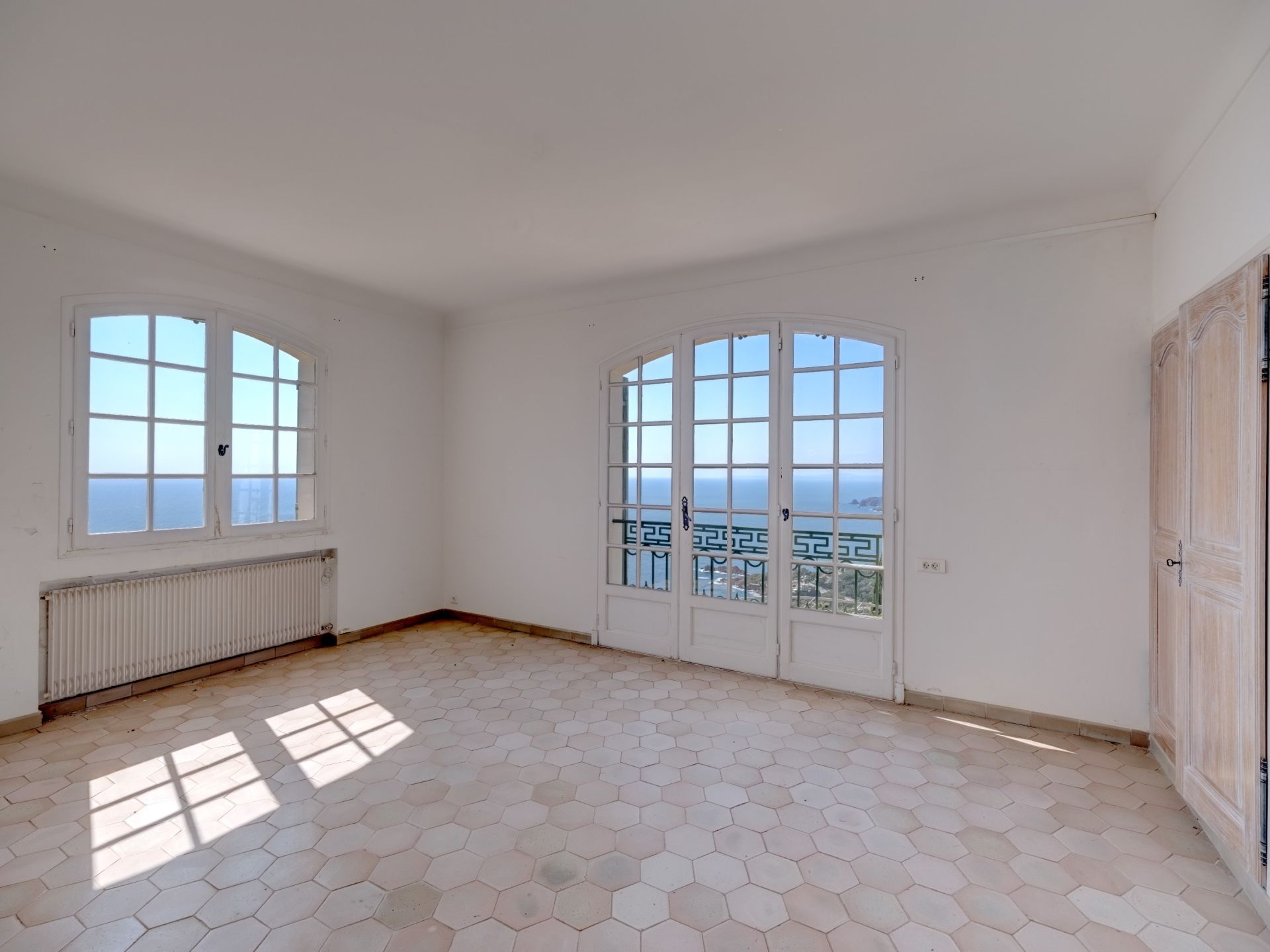 bastide 7 Pièces en vente sur ST RAPHAEL (83700)
