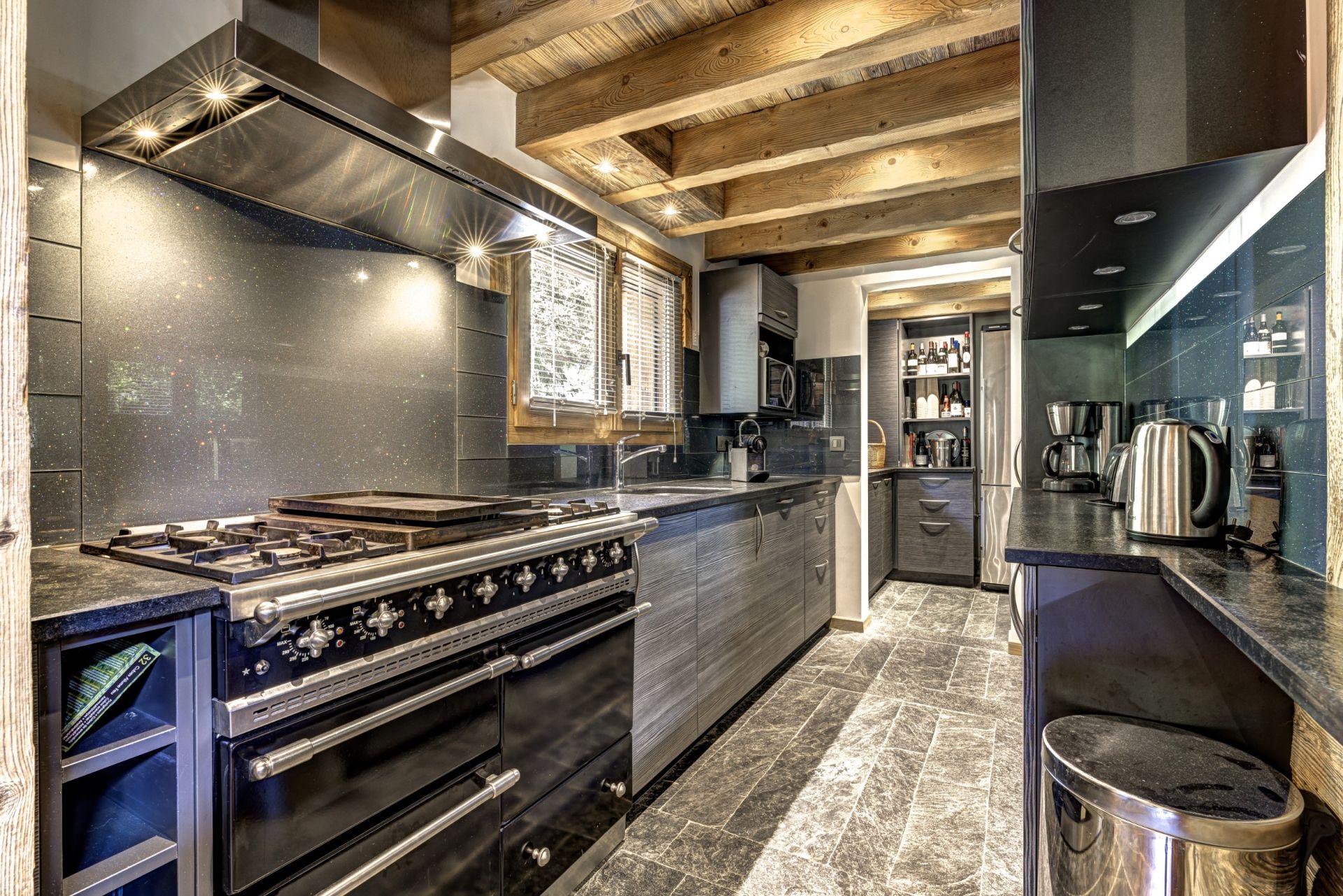 luxury chalet 14 Rooms for sale on CHAMONIX MONT BLANC (74400)