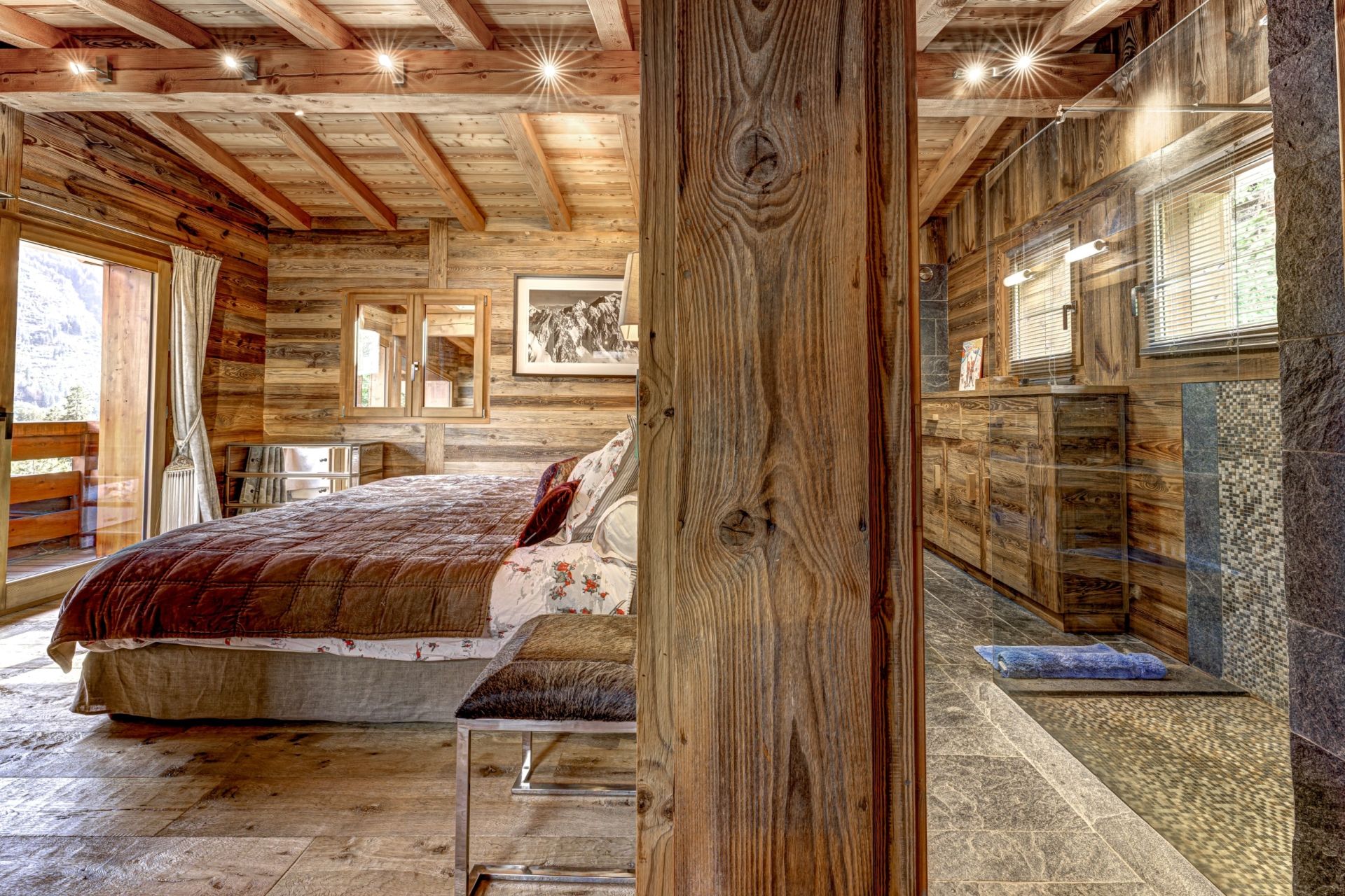 luxury chalet 14 Rooms for sale on CHAMONIX MONT BLANC (74400)