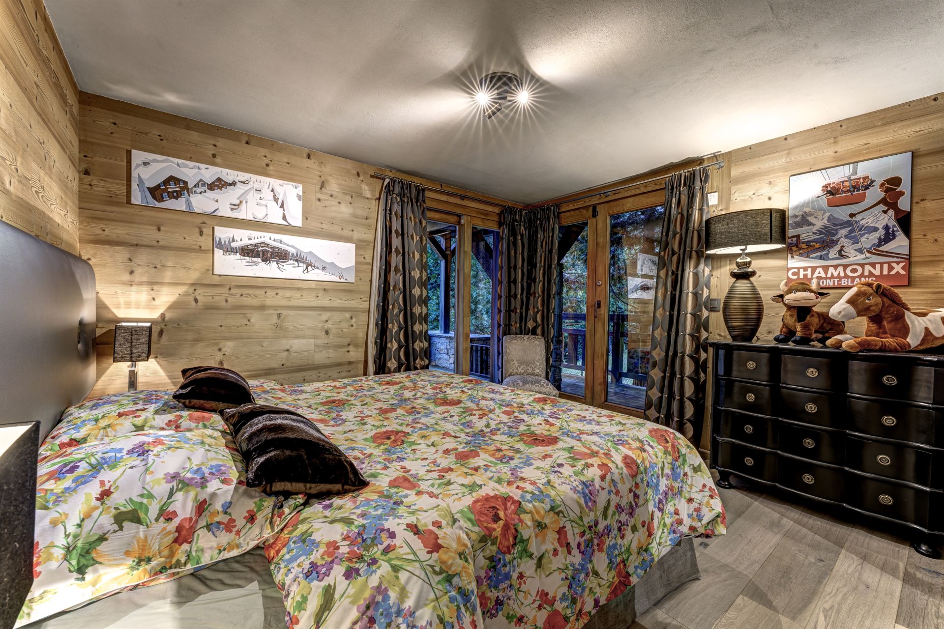 luxury chalet 14 Rooms for sale on CHAMONIX MONT BLANC (74400)