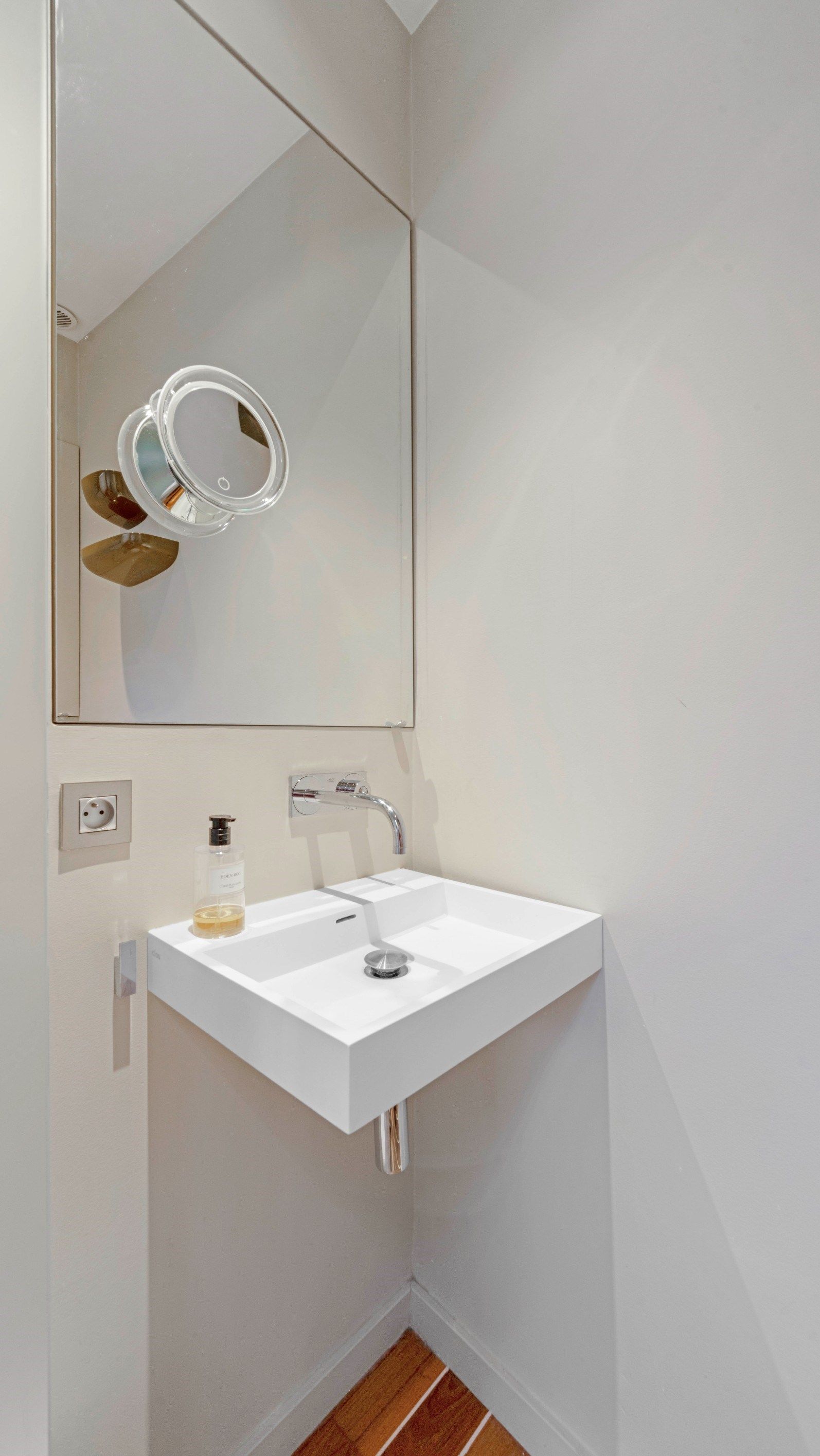 maison contemporaine 4 Pièces en vente sur ST TROPEZ (83990)