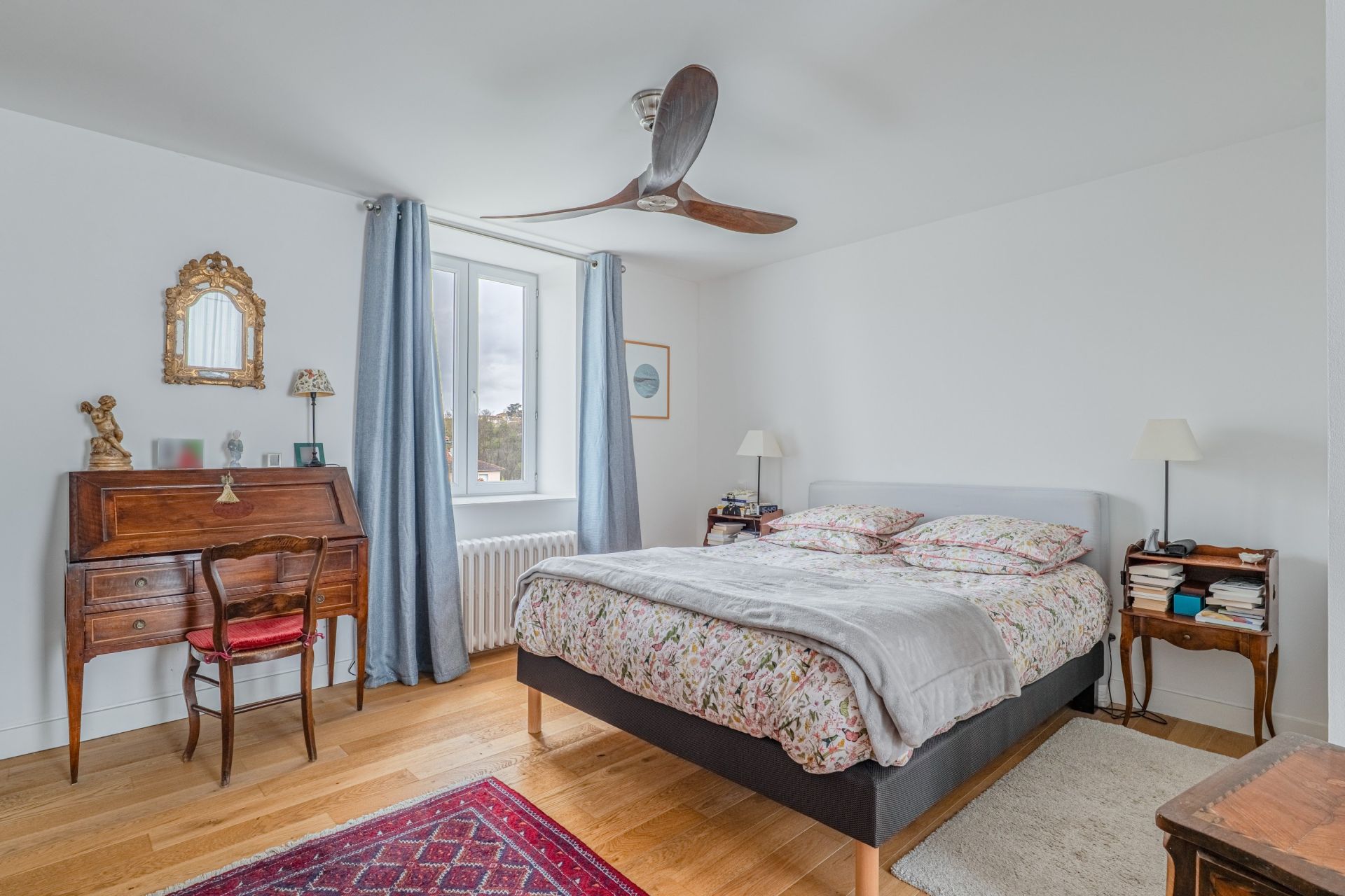 luxury house 8 Rooms for sale on CRAPONNE (69290)