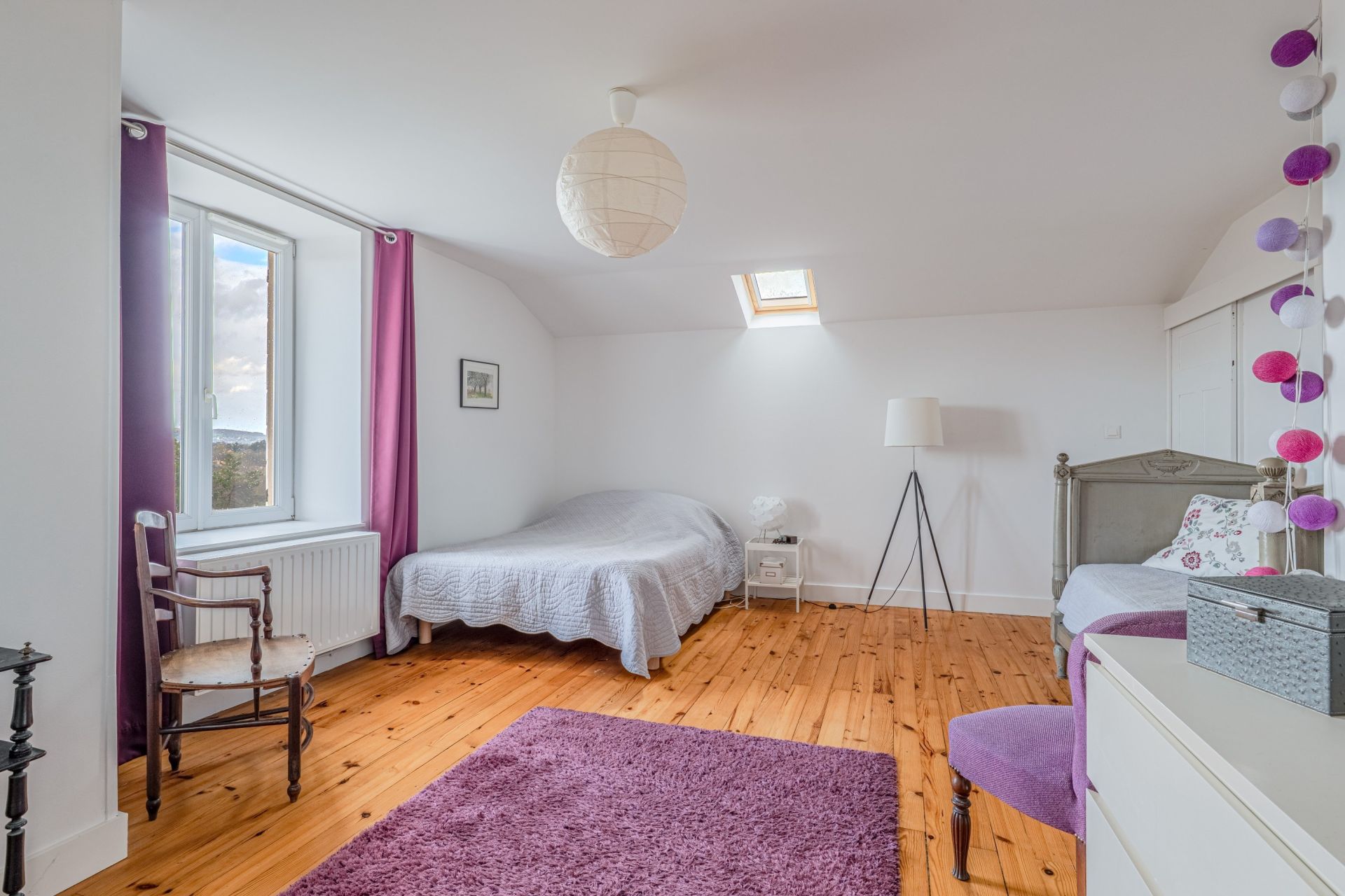 luxury house 8 Rooms for sale on CRAPONNE (69290)