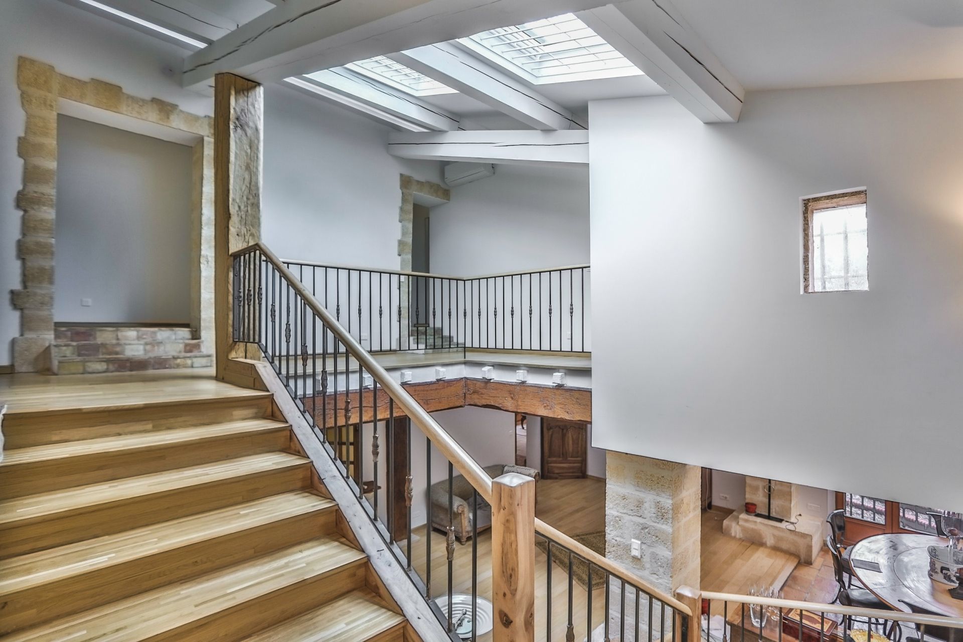 luxury house 15 Rooms for sale on CHATEAUNEUF DU PAPE (84230)