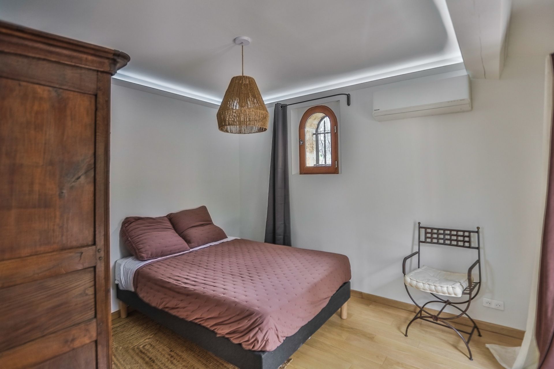 luxury house 15 Rooms for sale on CHATEAUNEUF DU PAPE (84230)