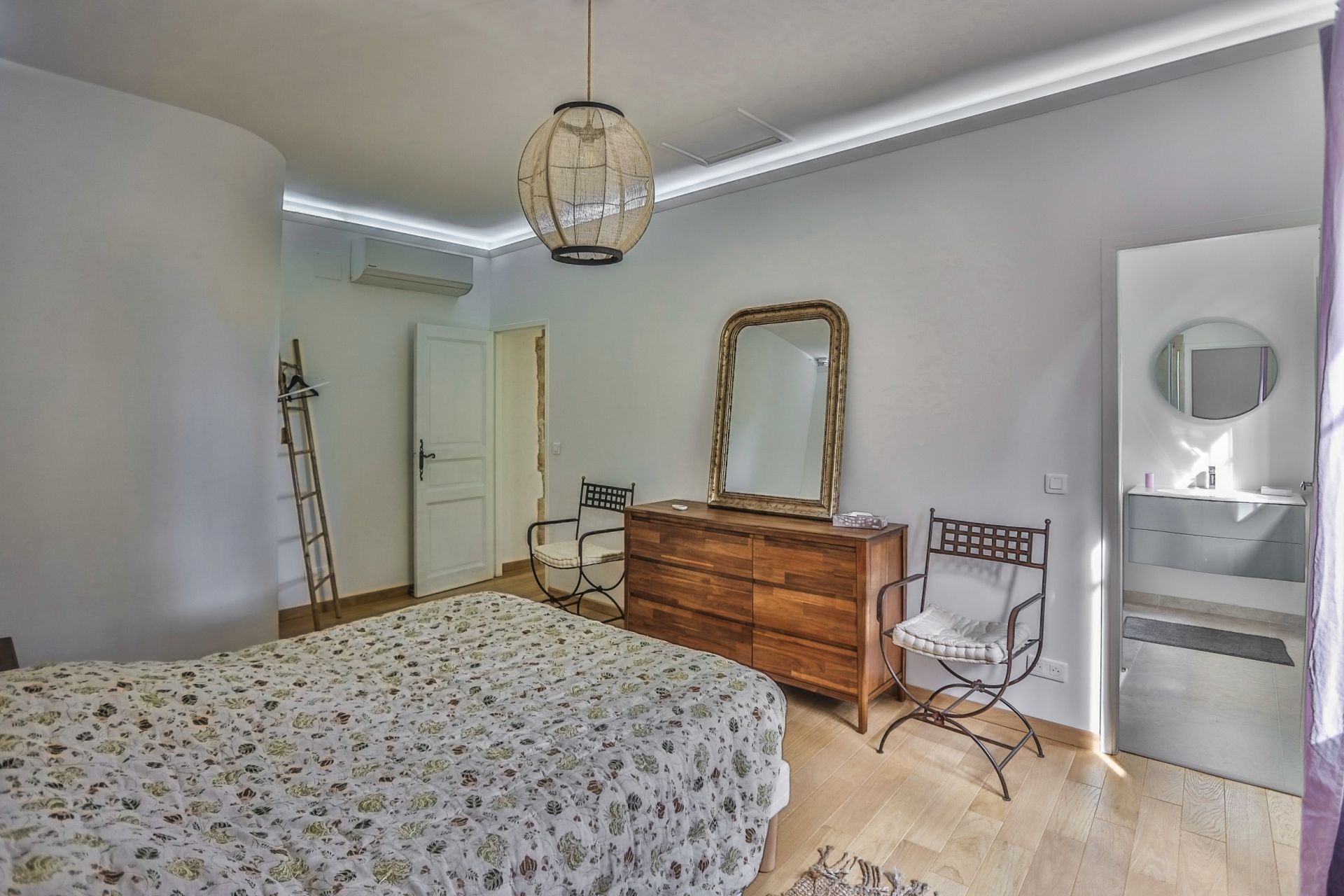 luxury house 15 Rooms for sale on CHATEAUNEUF DU PAPE (84230)