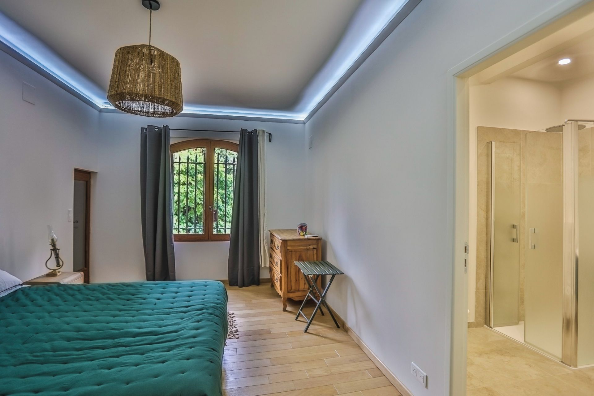 luxury house 15 Rooms for sale on CHATEAUNEUF DU PAPE (84230)