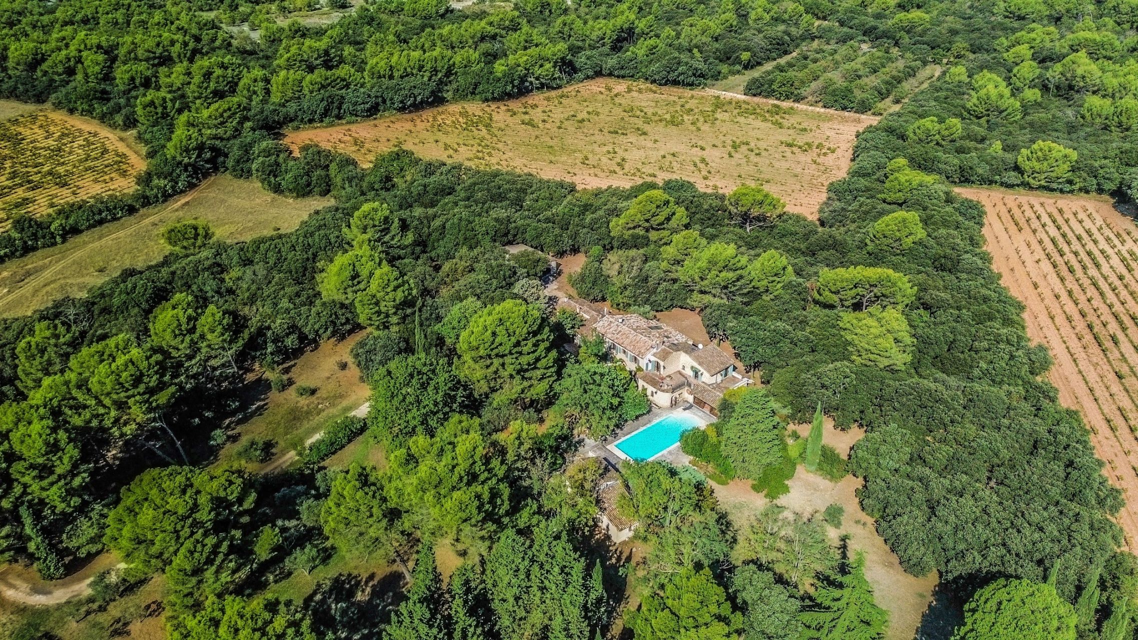 luxury house 15 Rooms for sale on CHATEAUNEUF DU PAPE (84230)