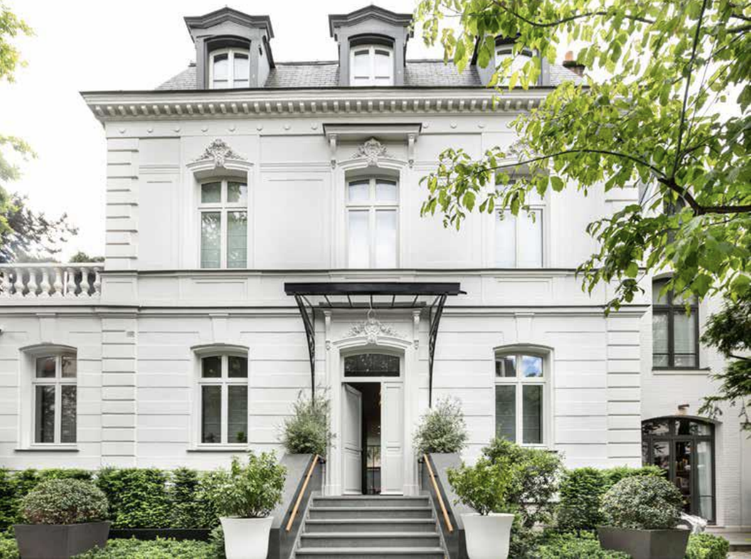mansion (hôtel particulier) 12 Rooms for sale on PARIS (75016)