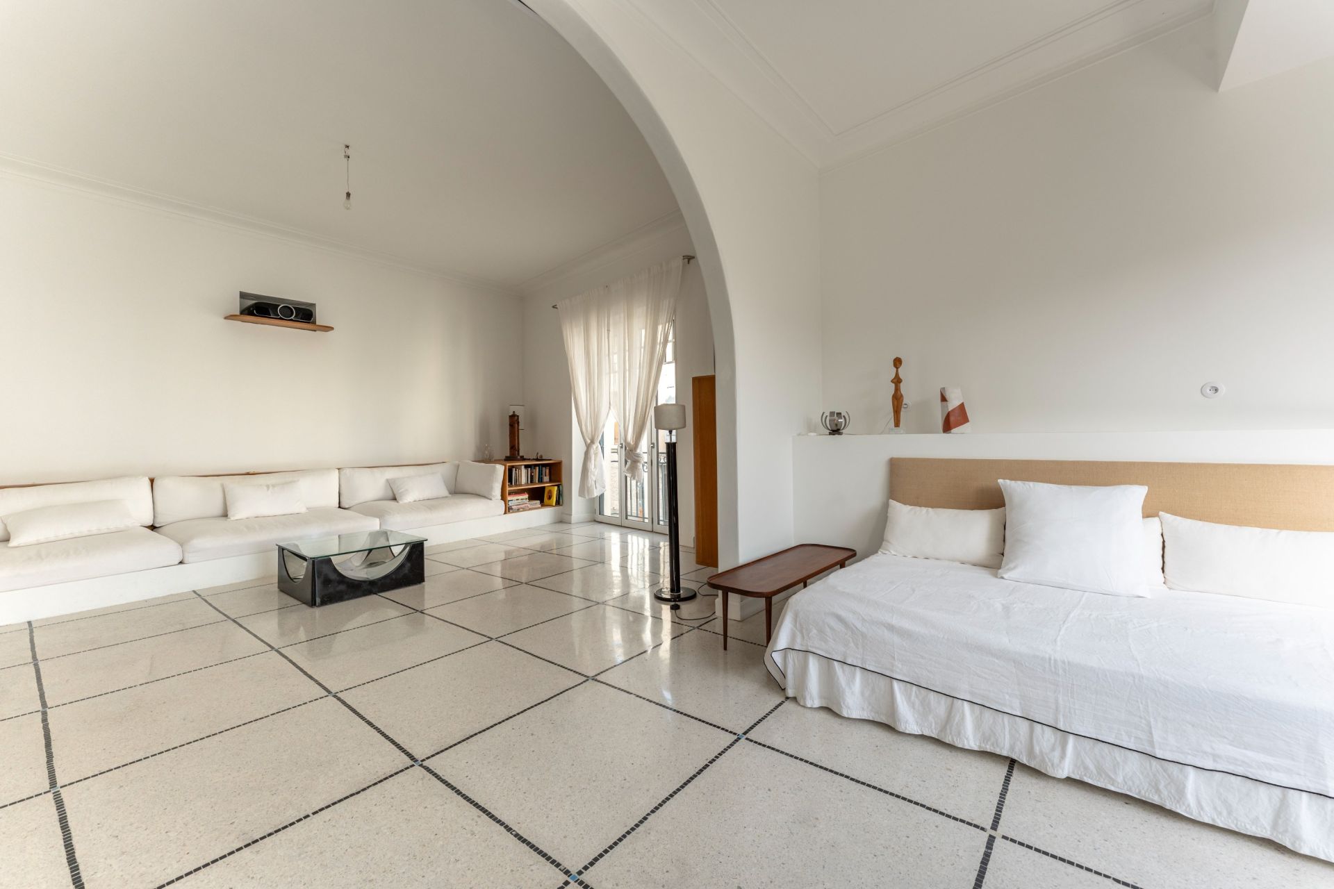 luxury property 5 Rooms for sale on MONTPELLIER (34000)