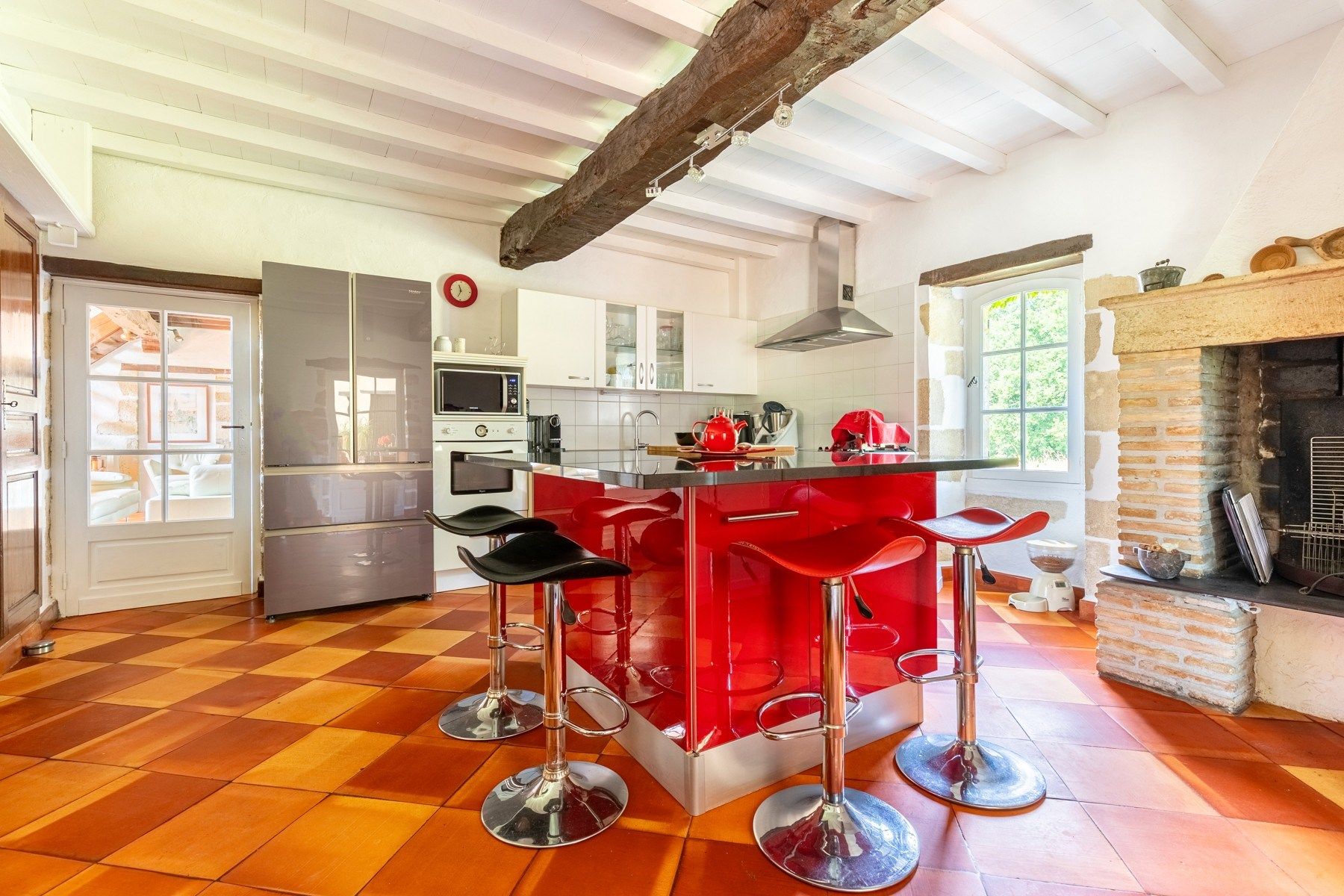 luxury house 7 Rooms for sale on BAZAS (33430)