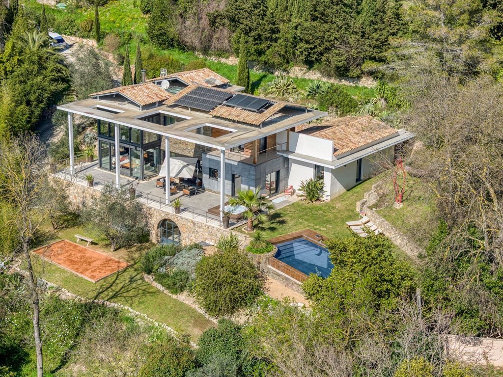 maison contemporaine 6 Pièces en vente sur MOUGINS (06250)