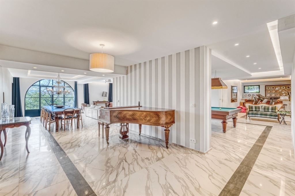 maison contemporaine 6 Pièces en vente sur MOUGINS (06250)