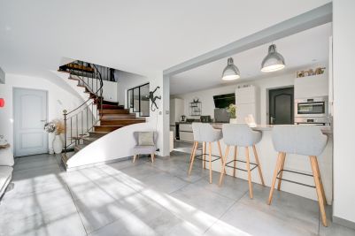 Vente Maison de luxe Aix-en-Provence 9&nbsp;Pièces 250&nbsp;m²
