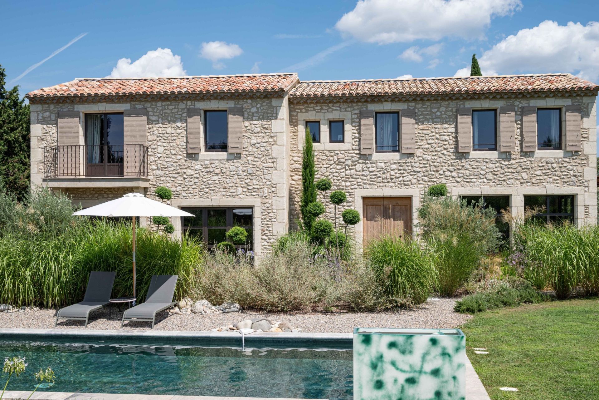 luxury house 7 Rooms for sale on EYGALIERES (13810)