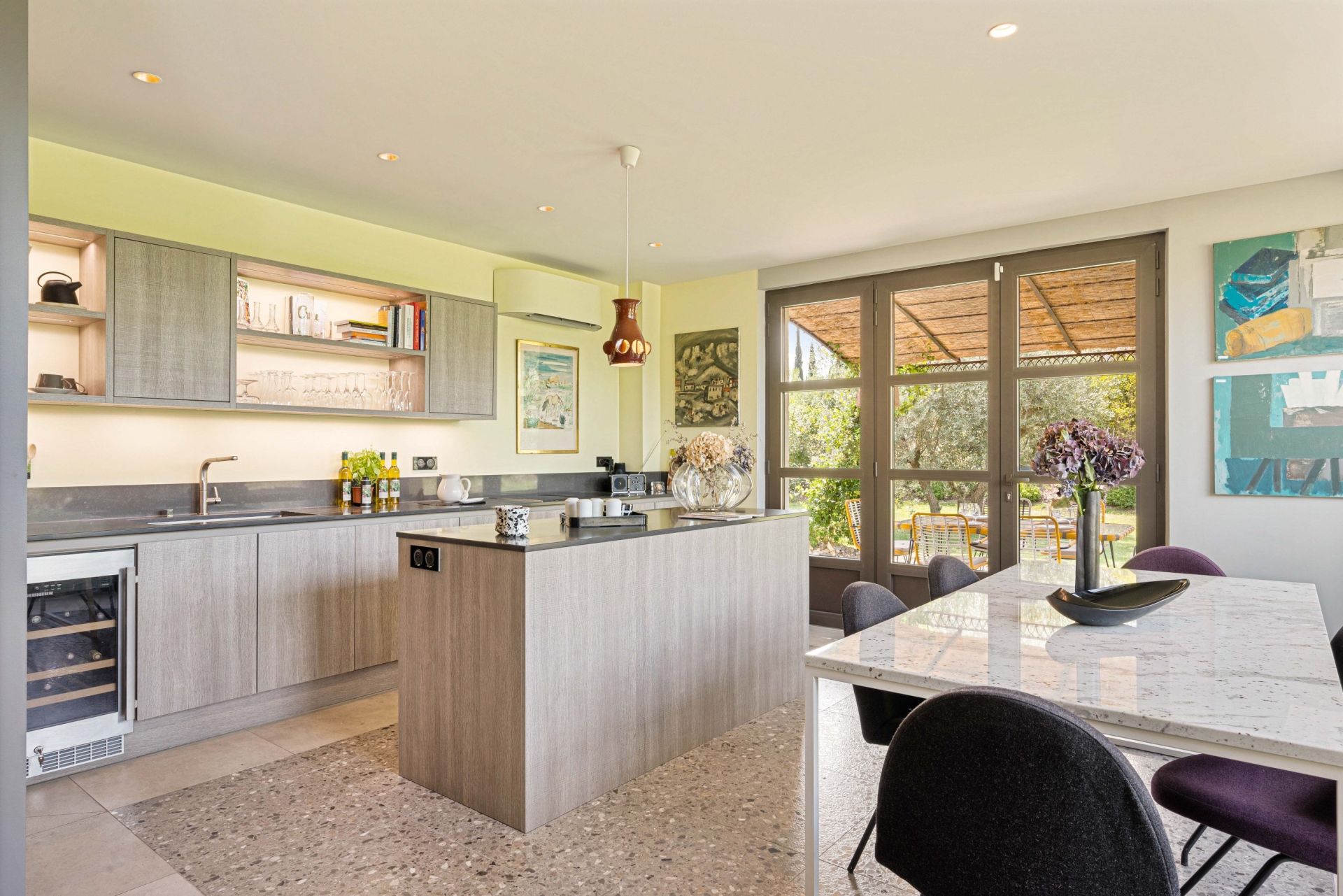luxury house 7 Rooms for sale on EYGALIERES (13810)