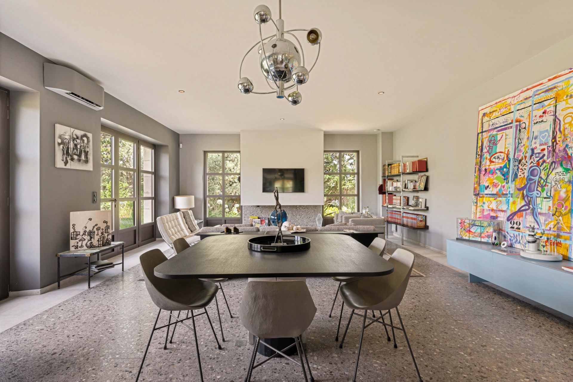 luxury house 7 Rooms for sale on EYGALIERES (13810)
