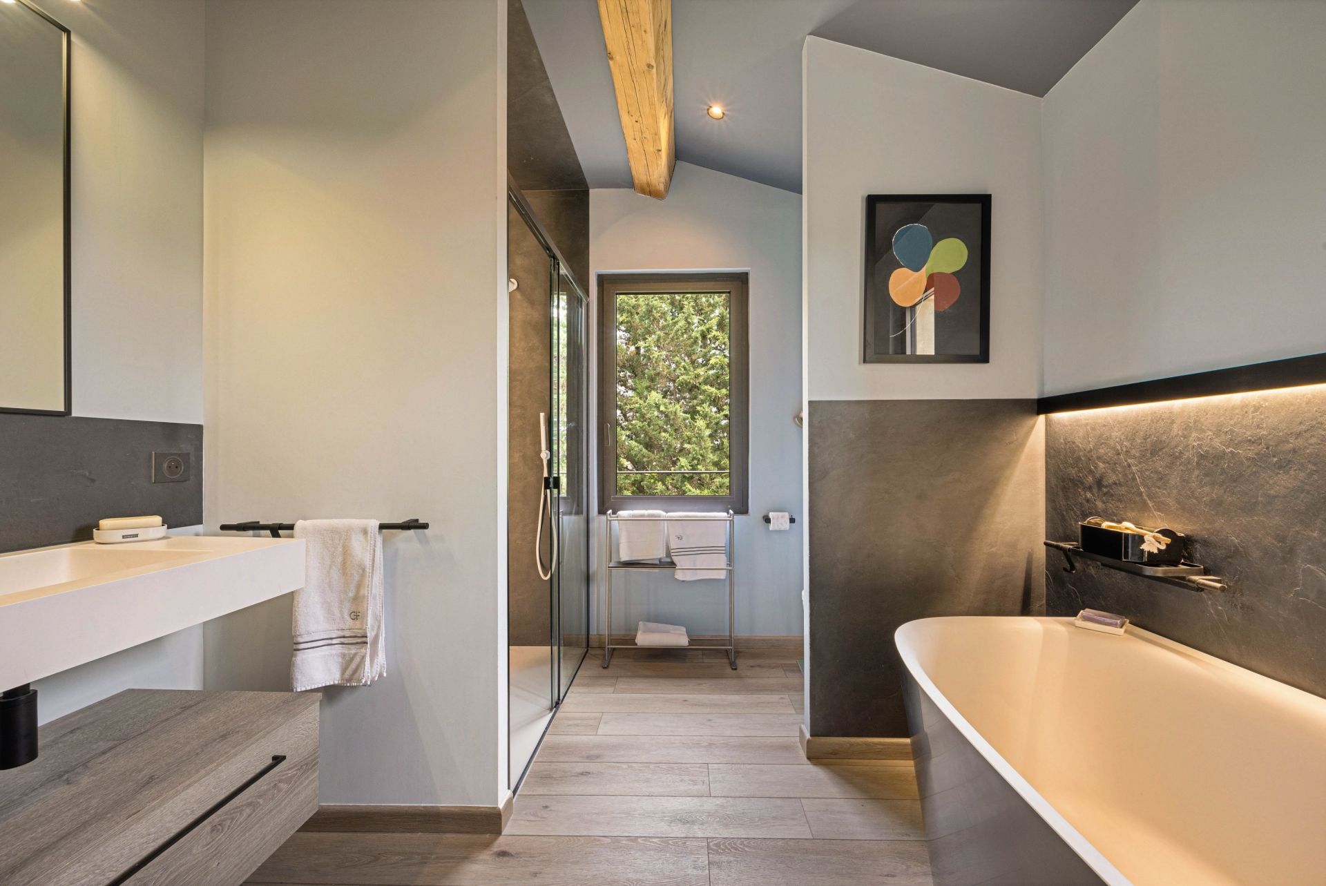luxury house 7 Rooms for sale on EYGALIERES (13810)