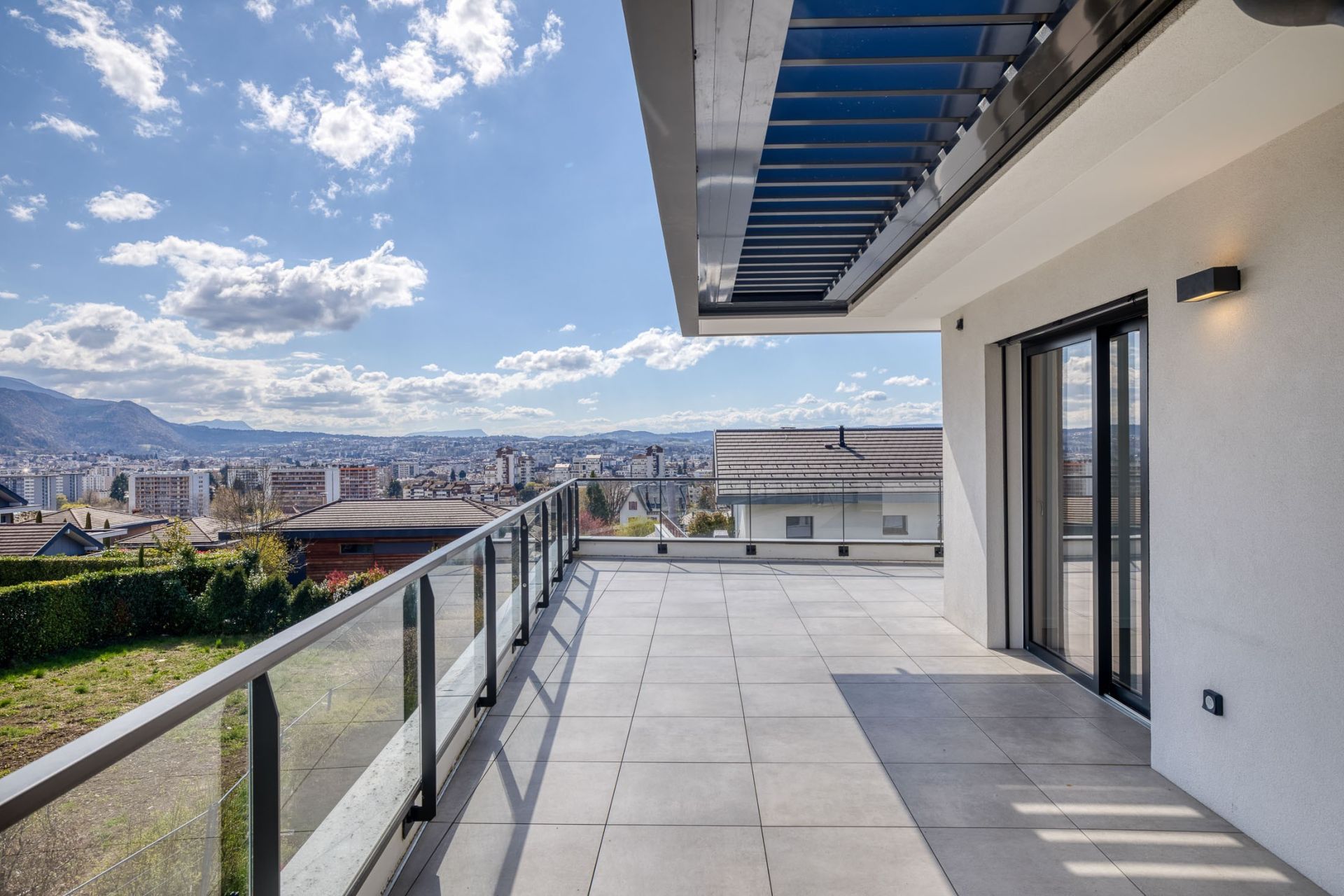 luxury apartment 5 Rooms for sale on ANNECY LE VIEUX (74940)