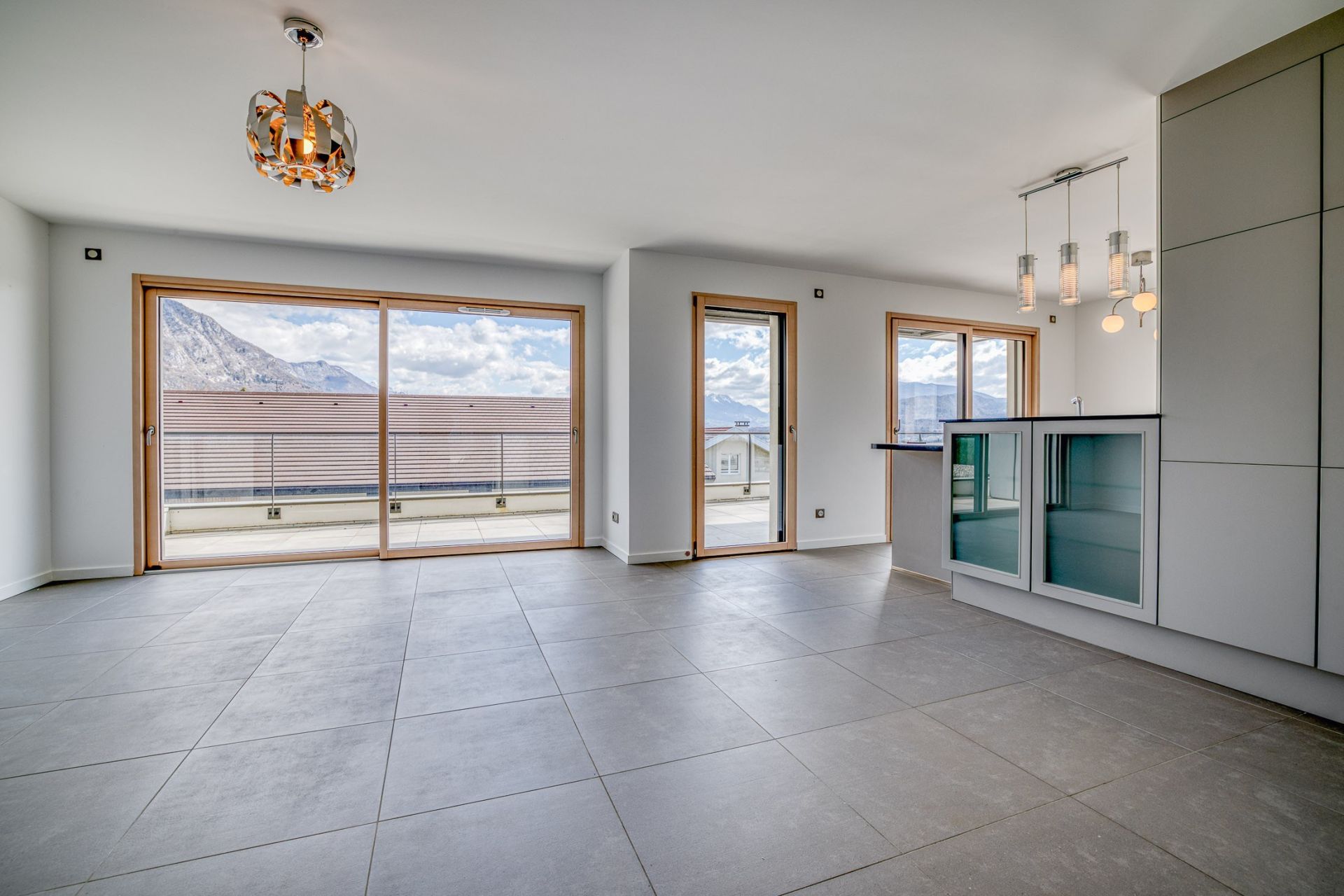 luxury apartment 5 Rooms for sale on ANNECY LE VIEUX (74940)