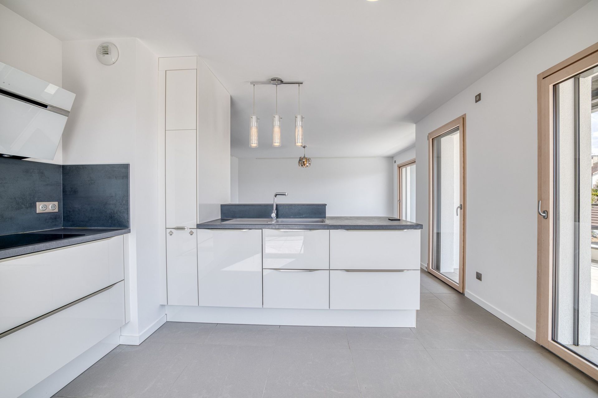 luxury apartment 5 Rooms for sale on ANNECY LE VIEUX (74940)