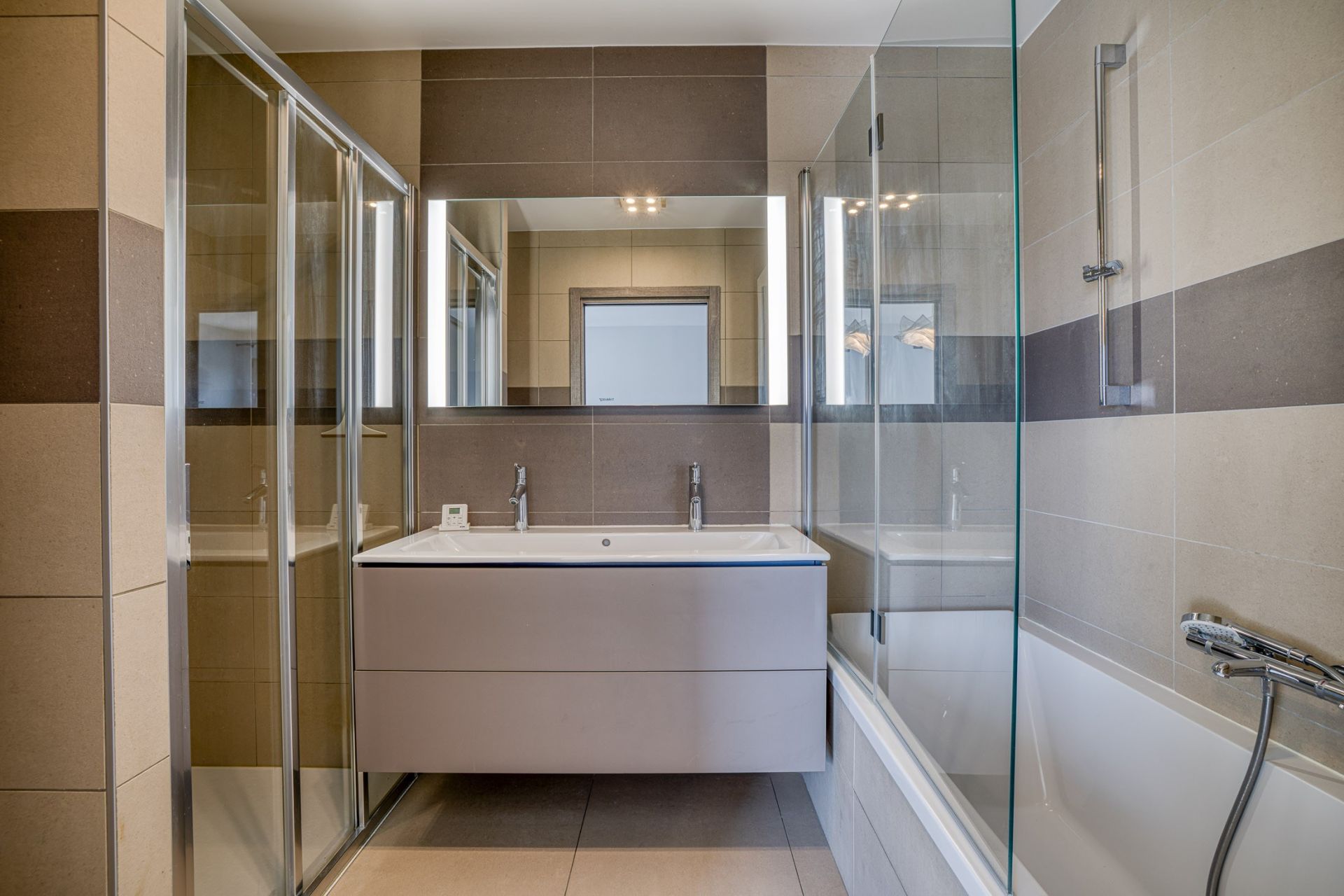 luxury apartment 5 Rooms for sale on ANNECY LE VIEUX (74940)